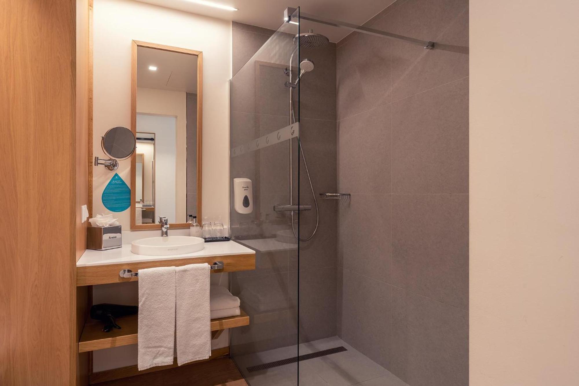 Quarto Twin com Vista Jardim