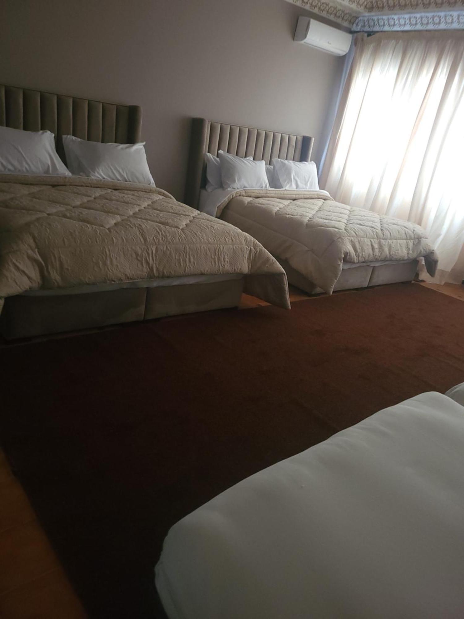 Family Room,1518240646:JPEG