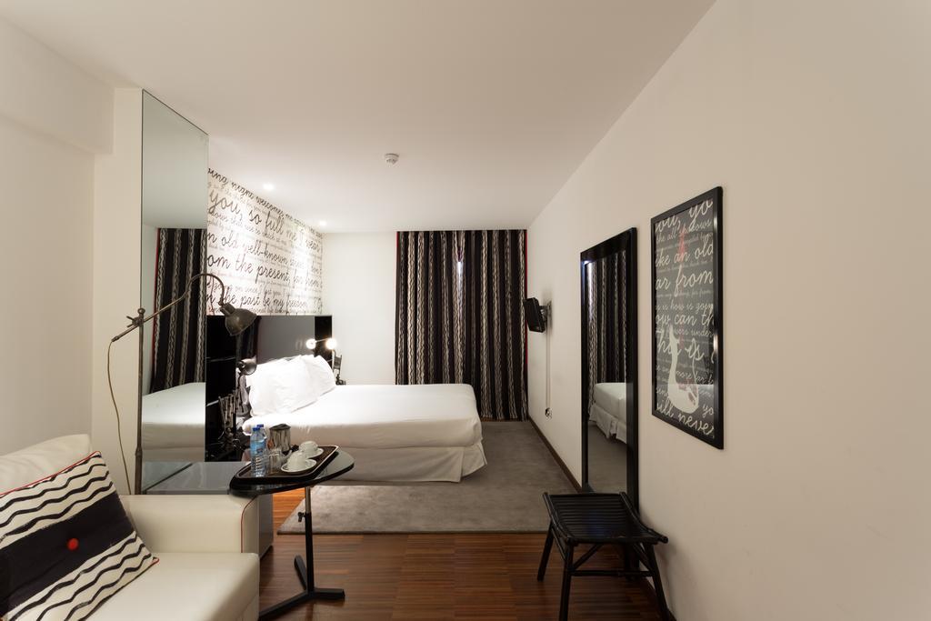 Quarto Twin com Cama Extra