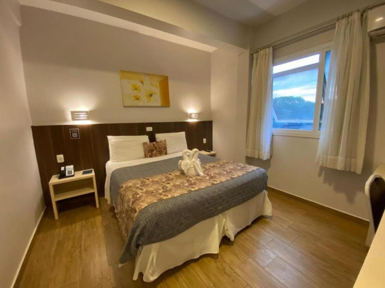 Quarto Standard com Cama Queen-size