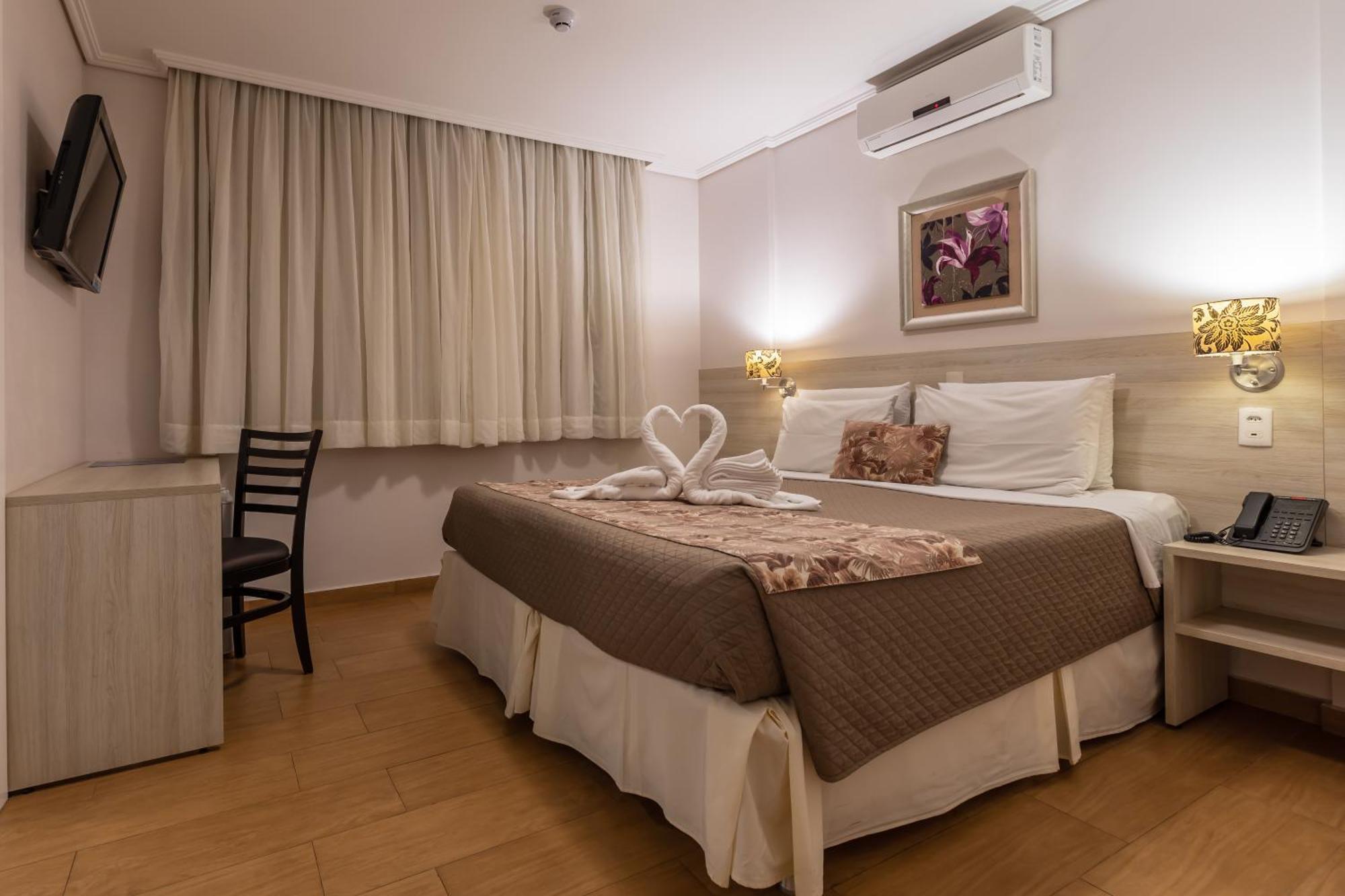Quarto Superior com Cama Queen-size