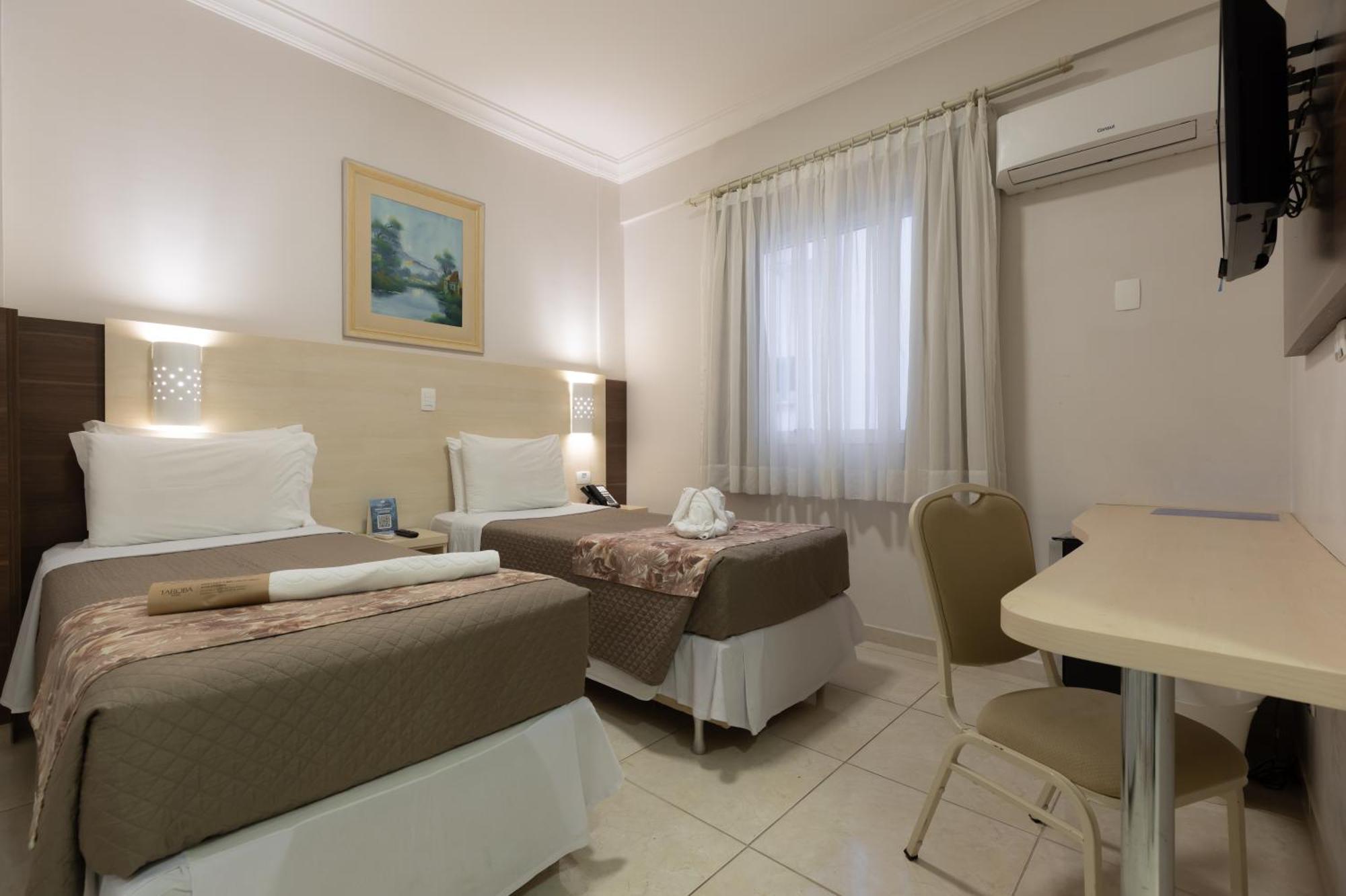 Quarto Standard com 2 Camas de Solteiro