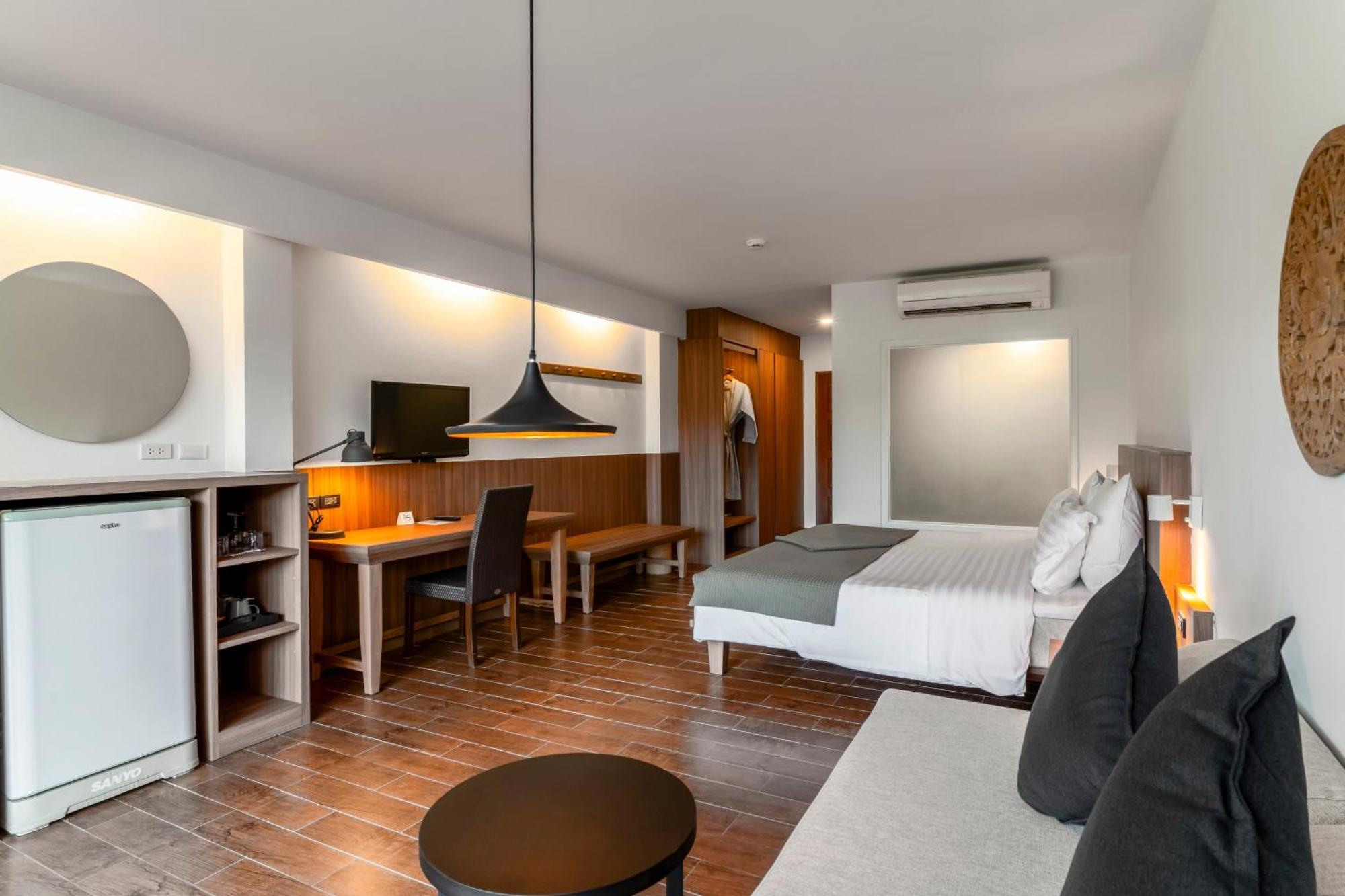 Habitación Grand Deluxe con vistas a la piscina