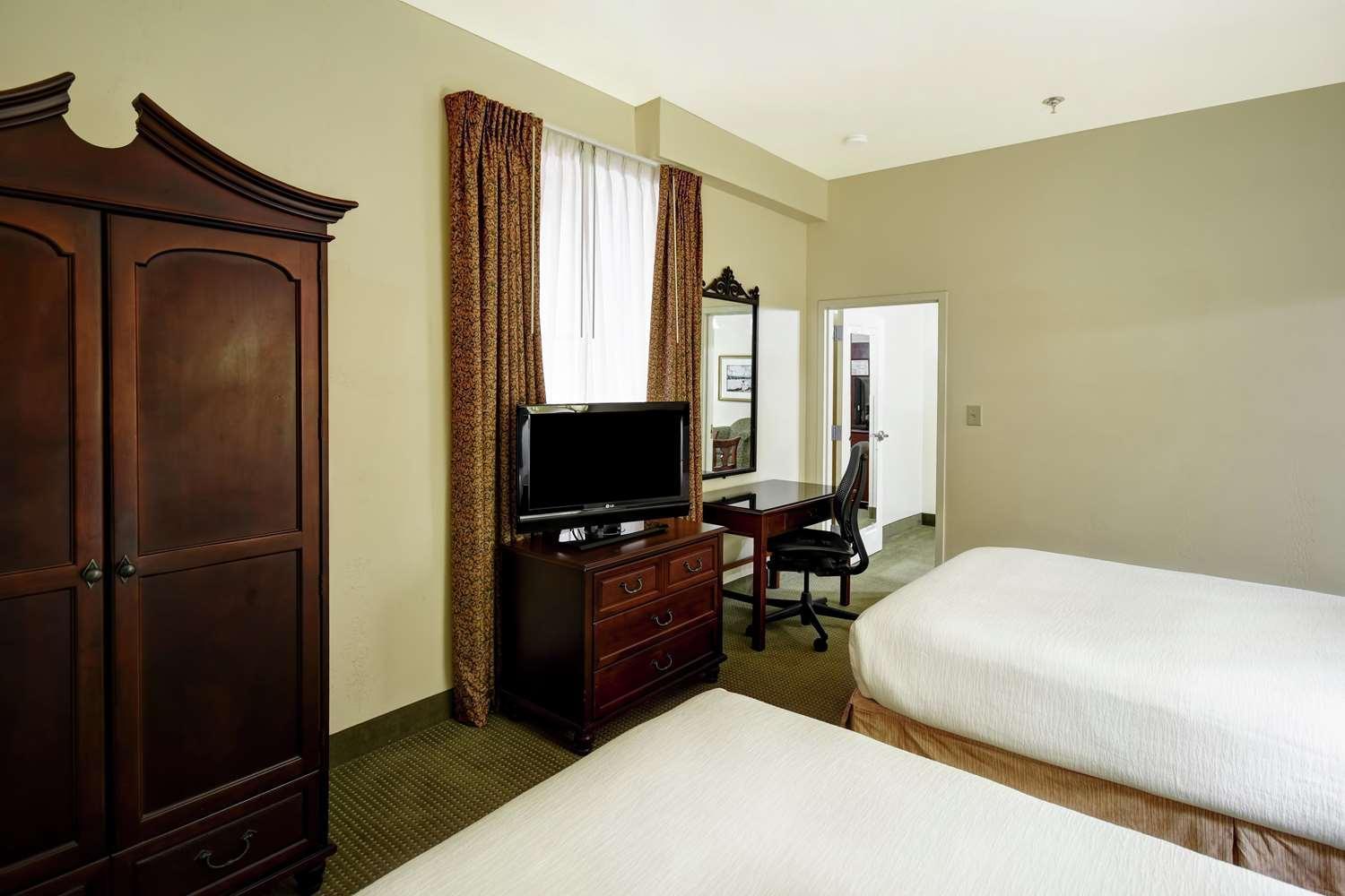 Suite with Two Double Beds - Non-Smoking