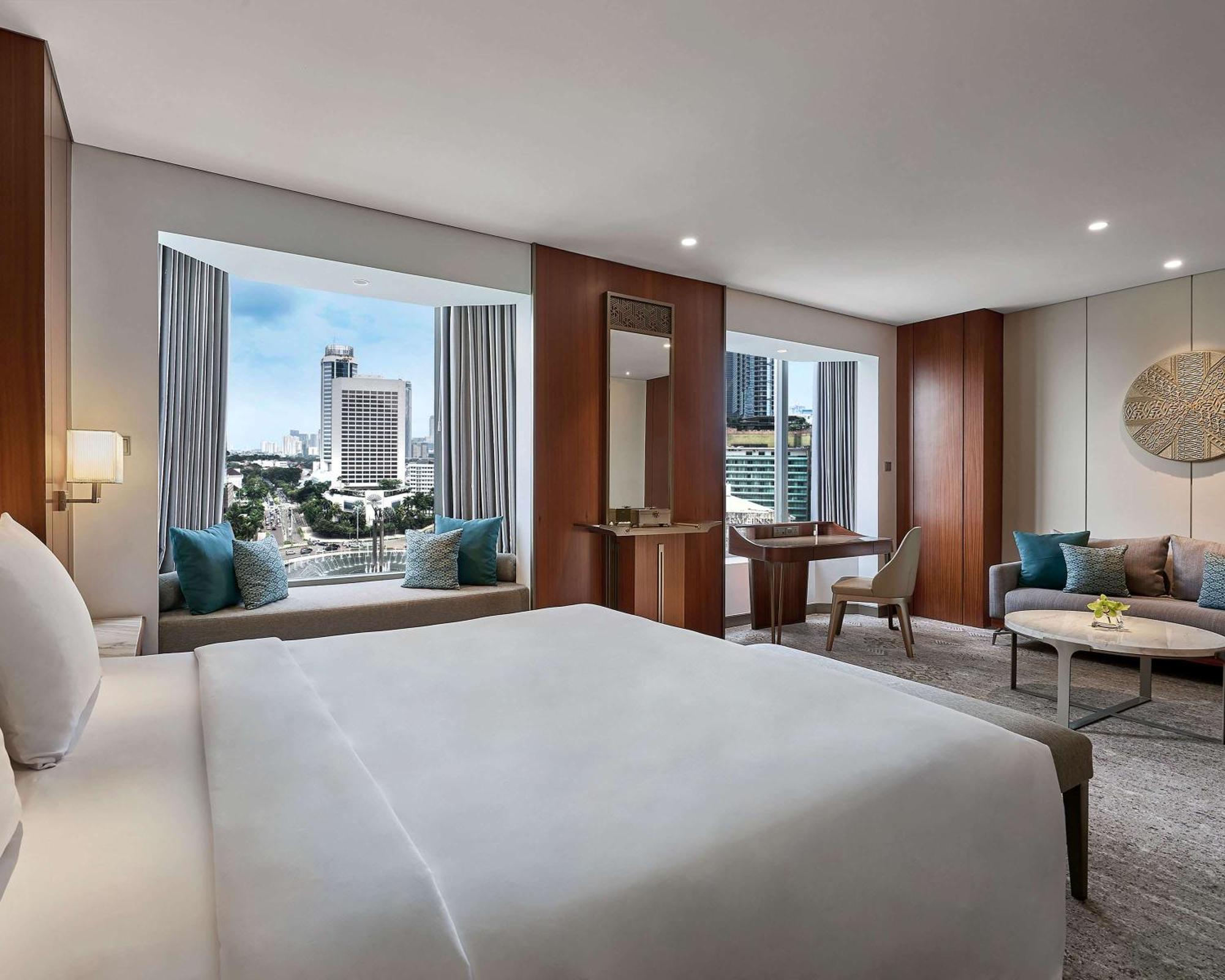 Chambre Lit King-Size - Vue sur Ville