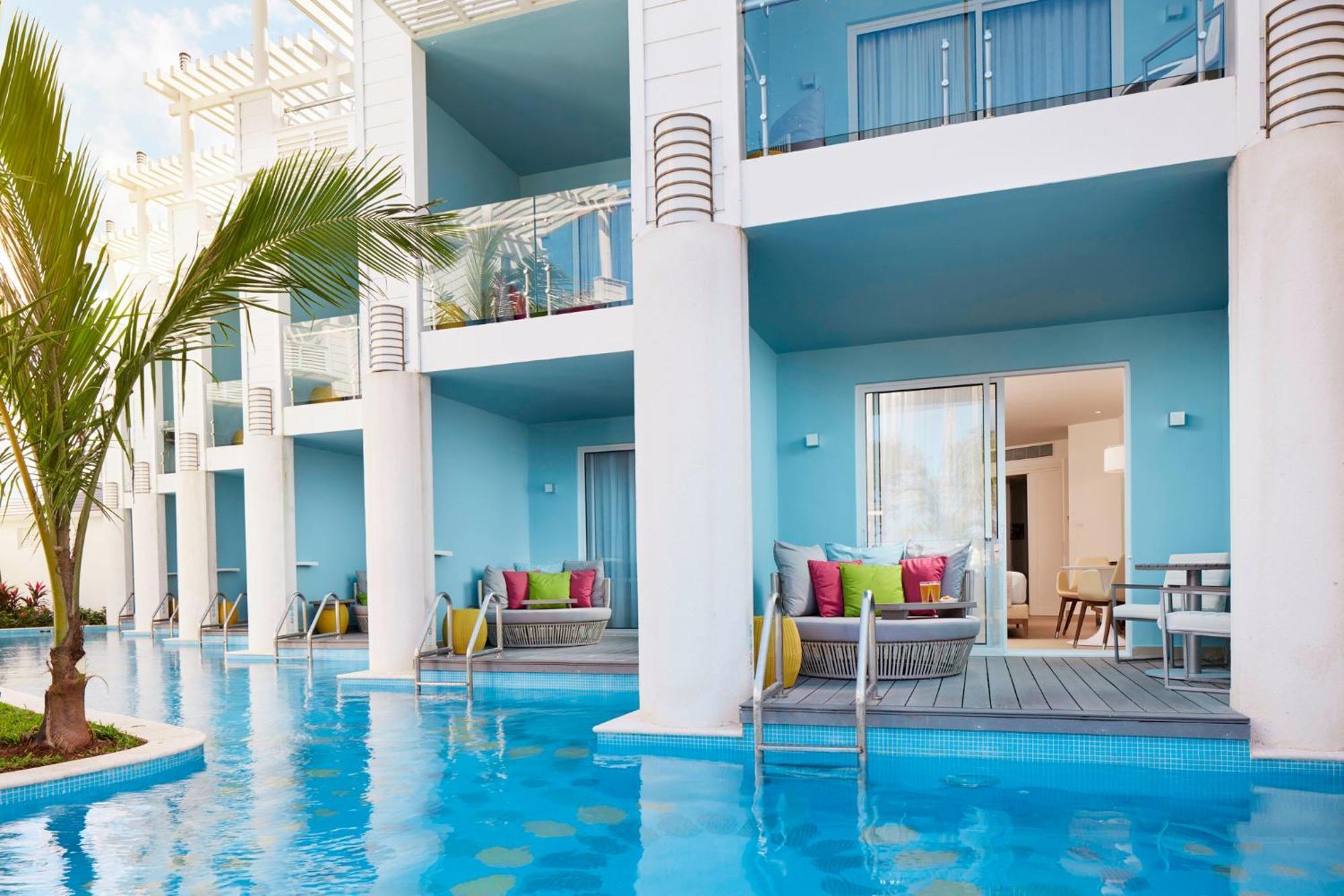 Suite Premium avec Accès Direct à la Piscine - Vue sur Océan