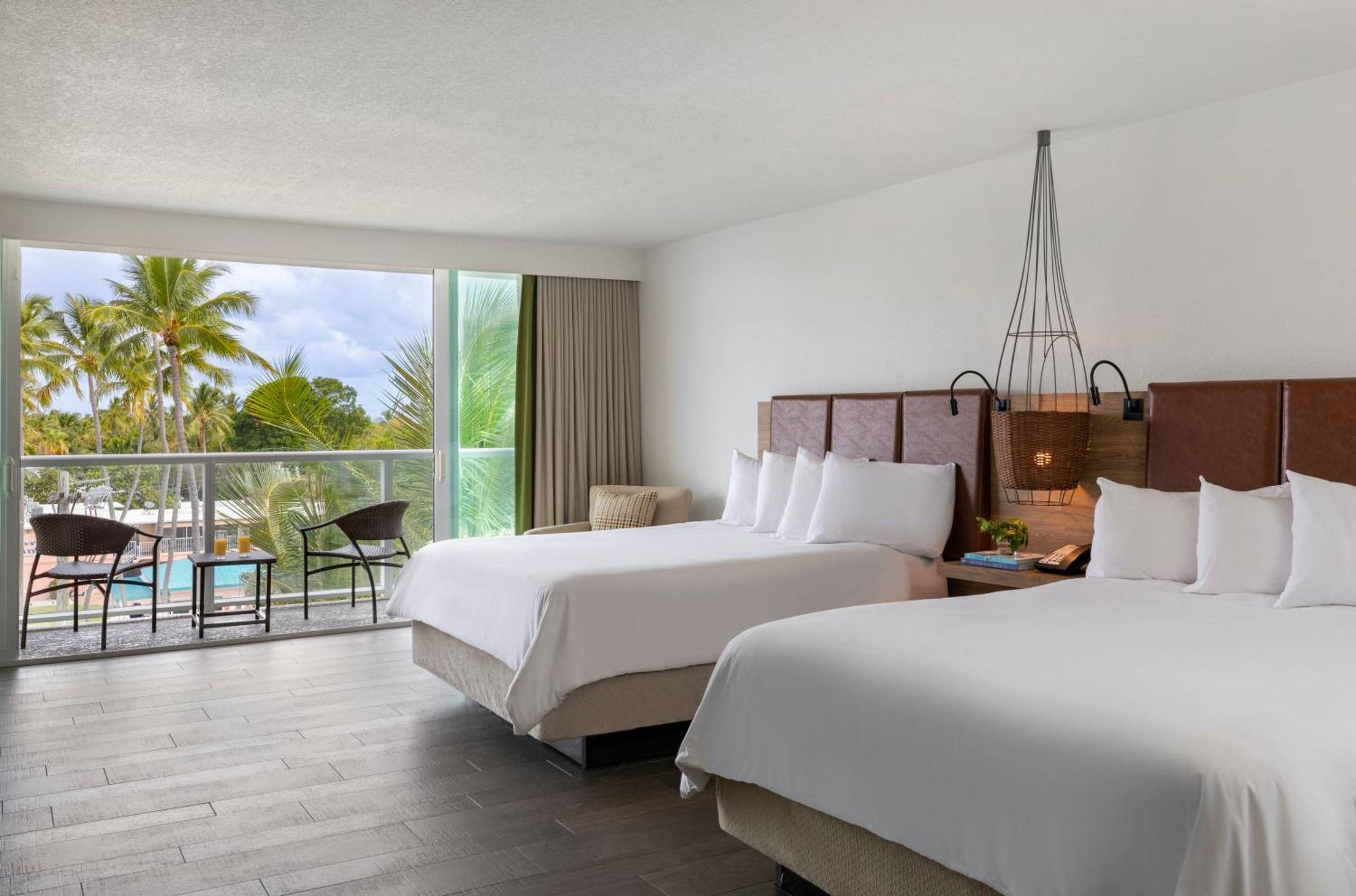 Accommodatie met 2 Queensize Bedden en Gedeeltelijk Uitzicht op Zee