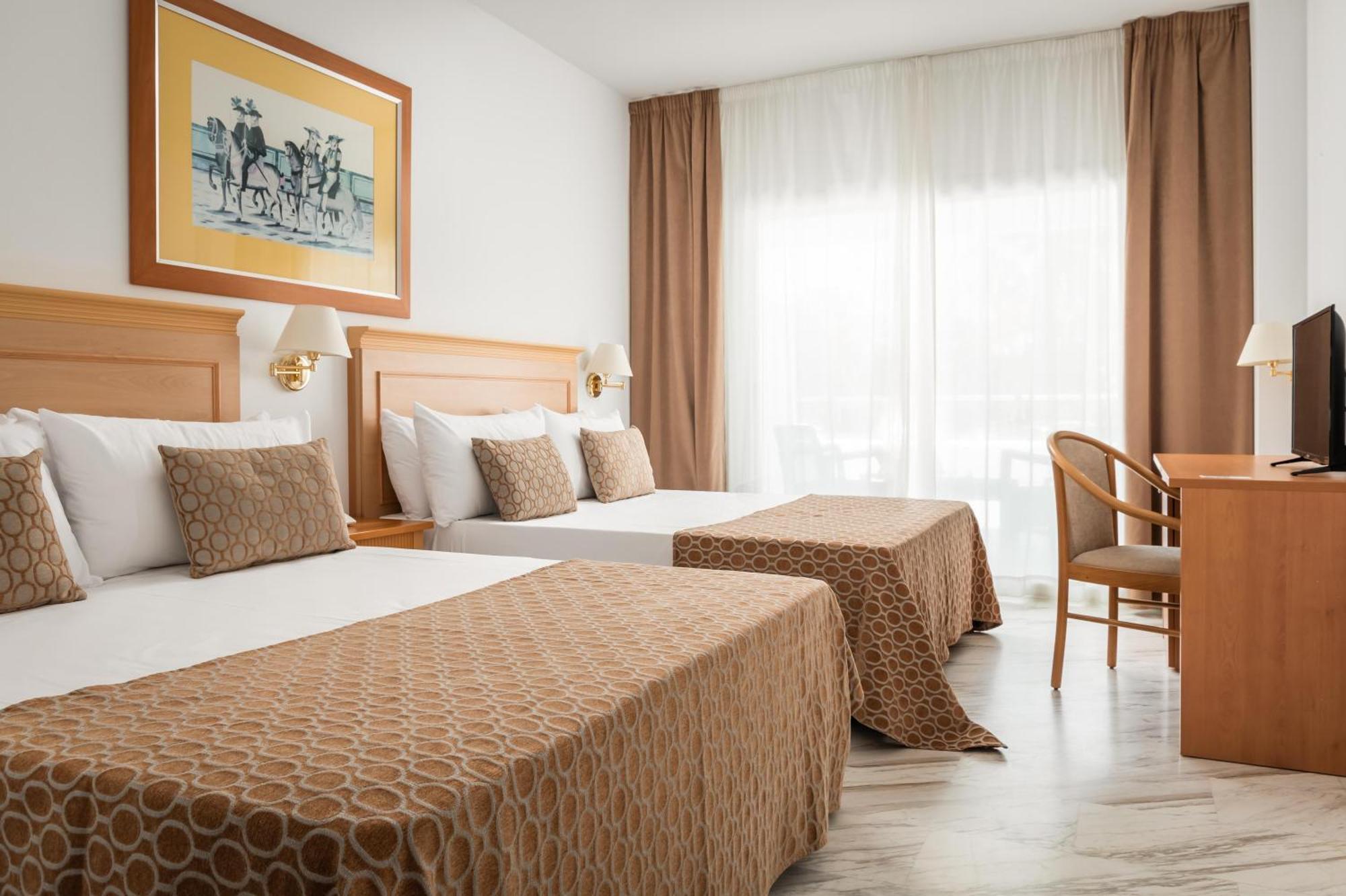 Quadruple Room,1546425175:JPEG