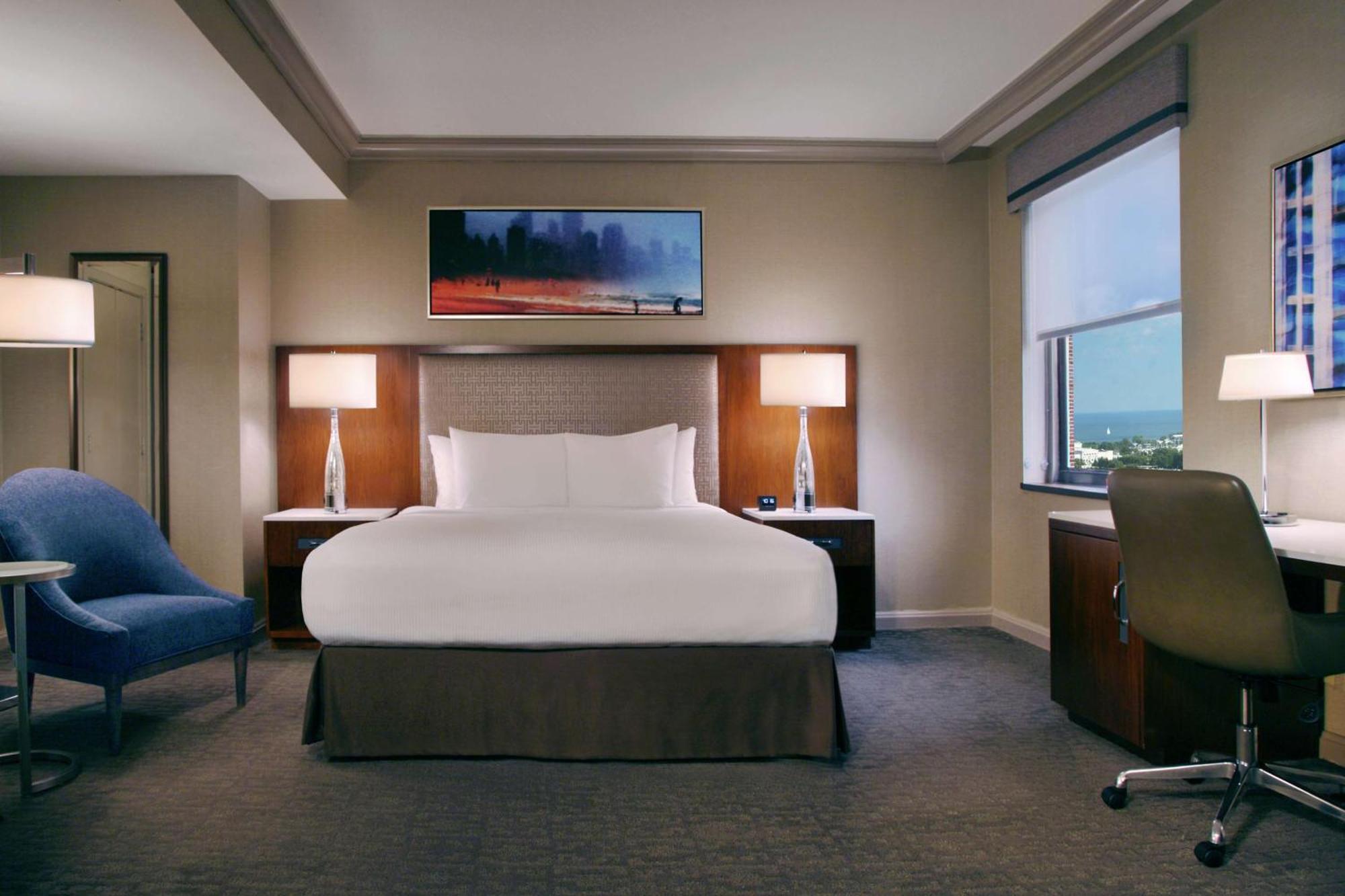 King Room Lake View Disability Accessible,1549470613:JPEG