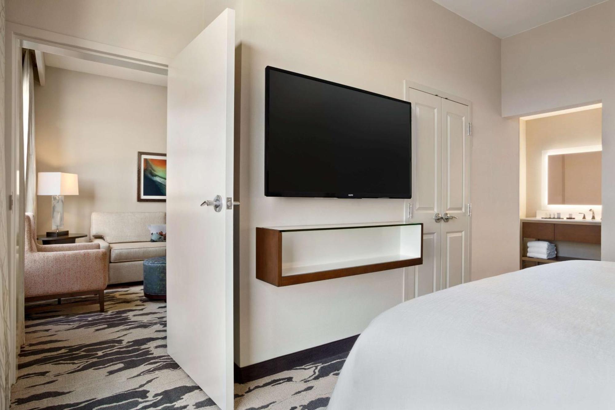 Two-Room King Suite,1551443395:JPEG