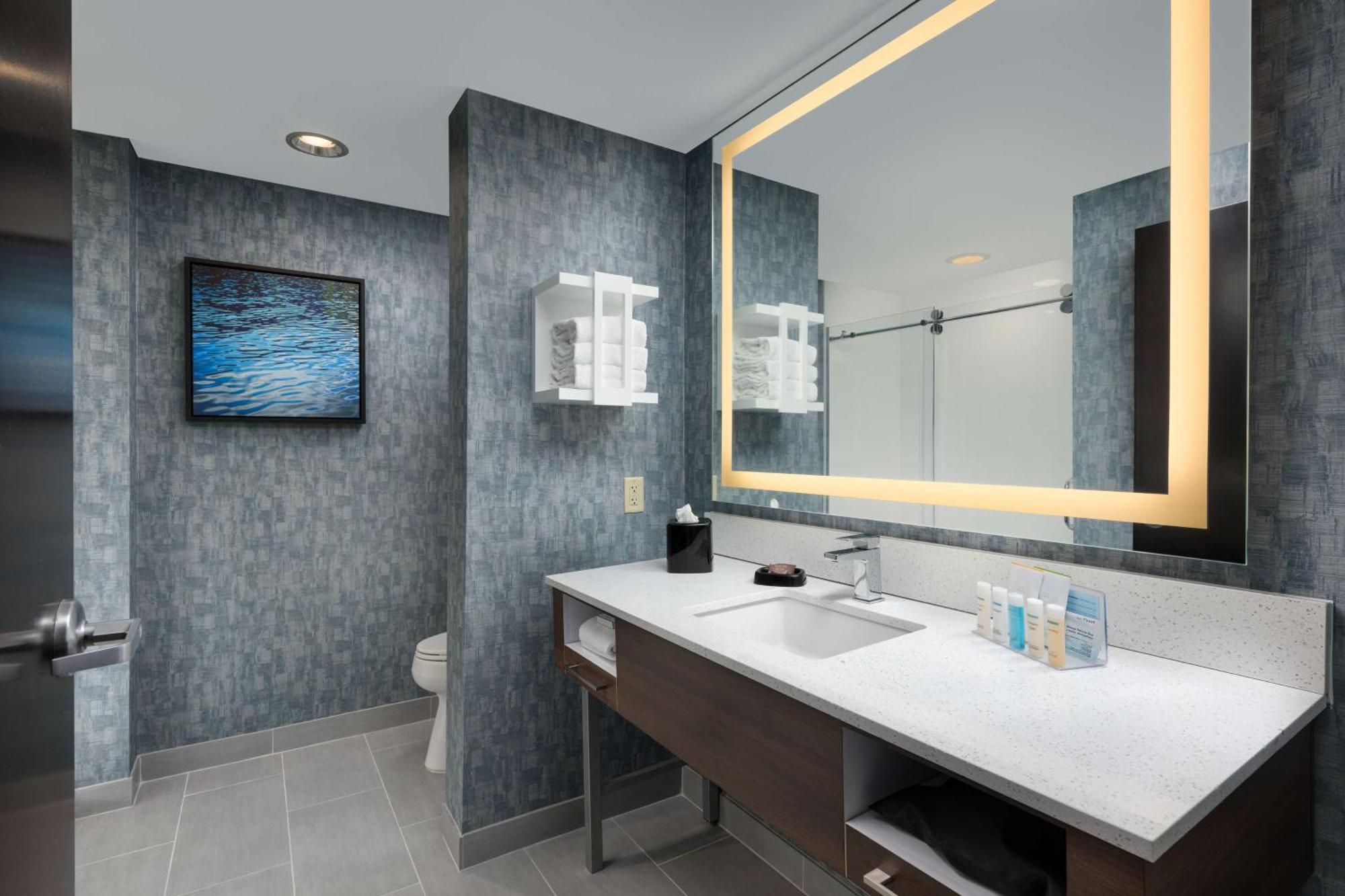 King Room with King Bed - Non-Smoking,1551946993:JPEG