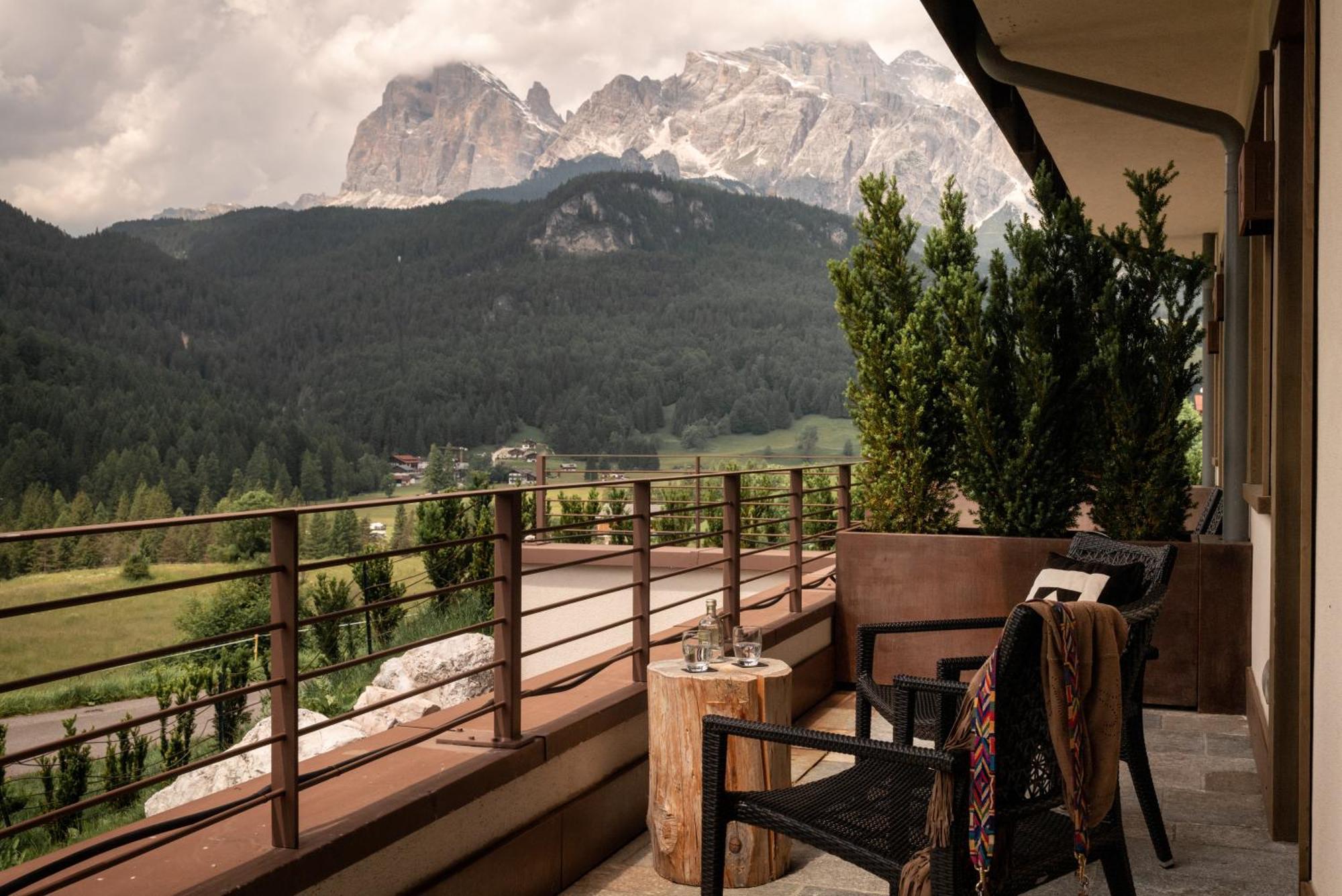 Suite Hot Tub Mountain View