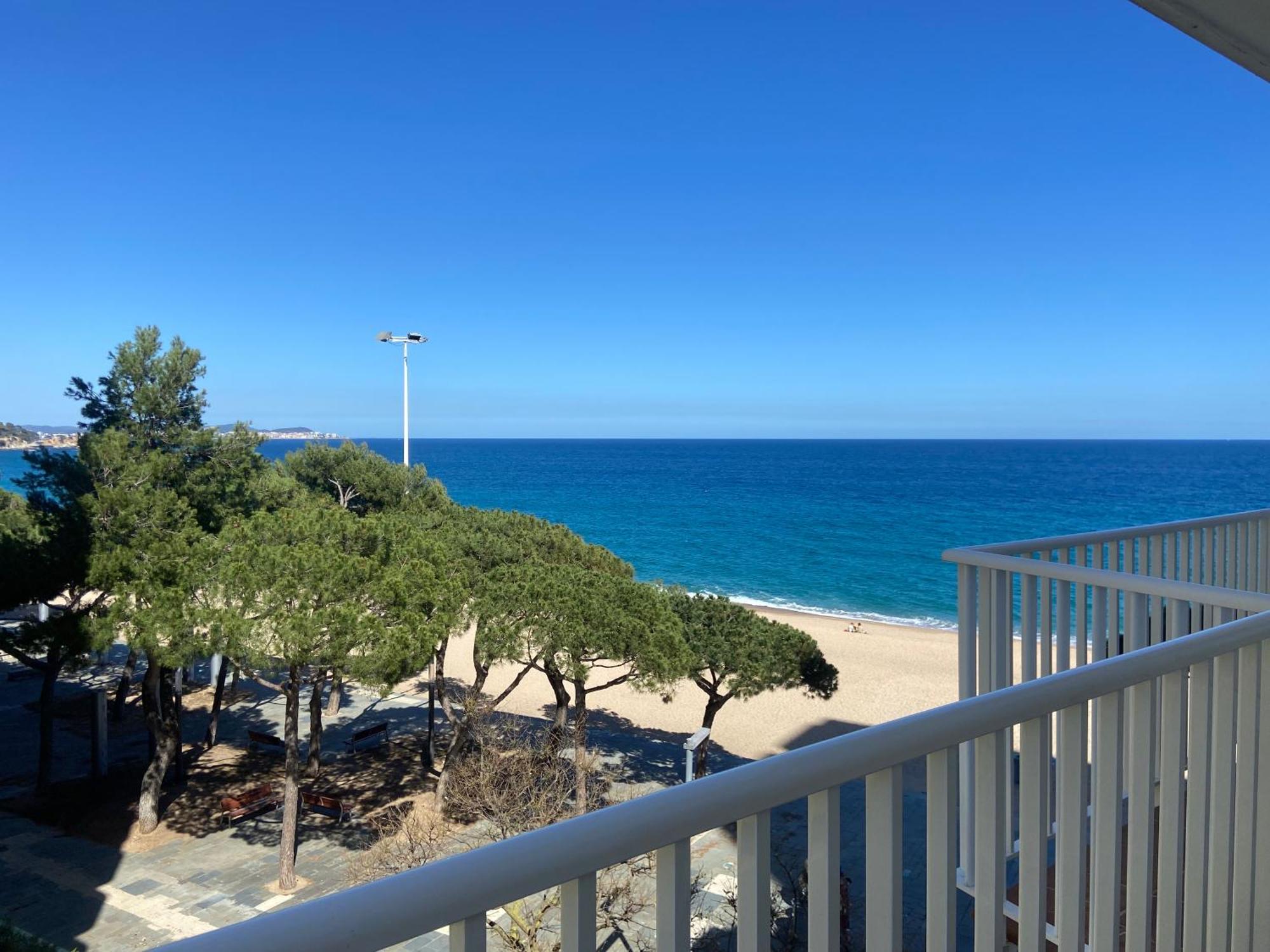 Chambre Double avec Balcon - Vue Partielle sur Mer
