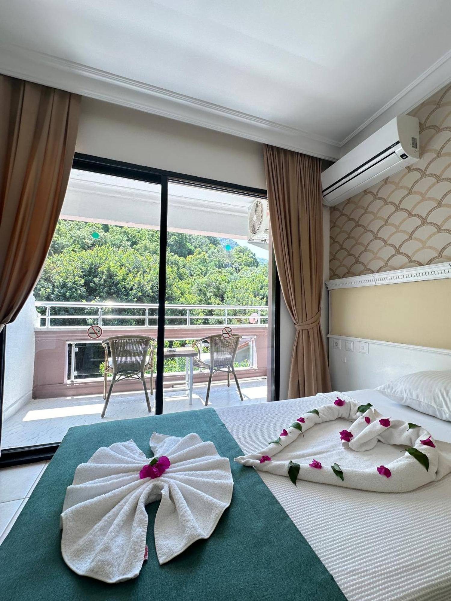 Double or Twin Room with Mountain View,1583098582:JPEG