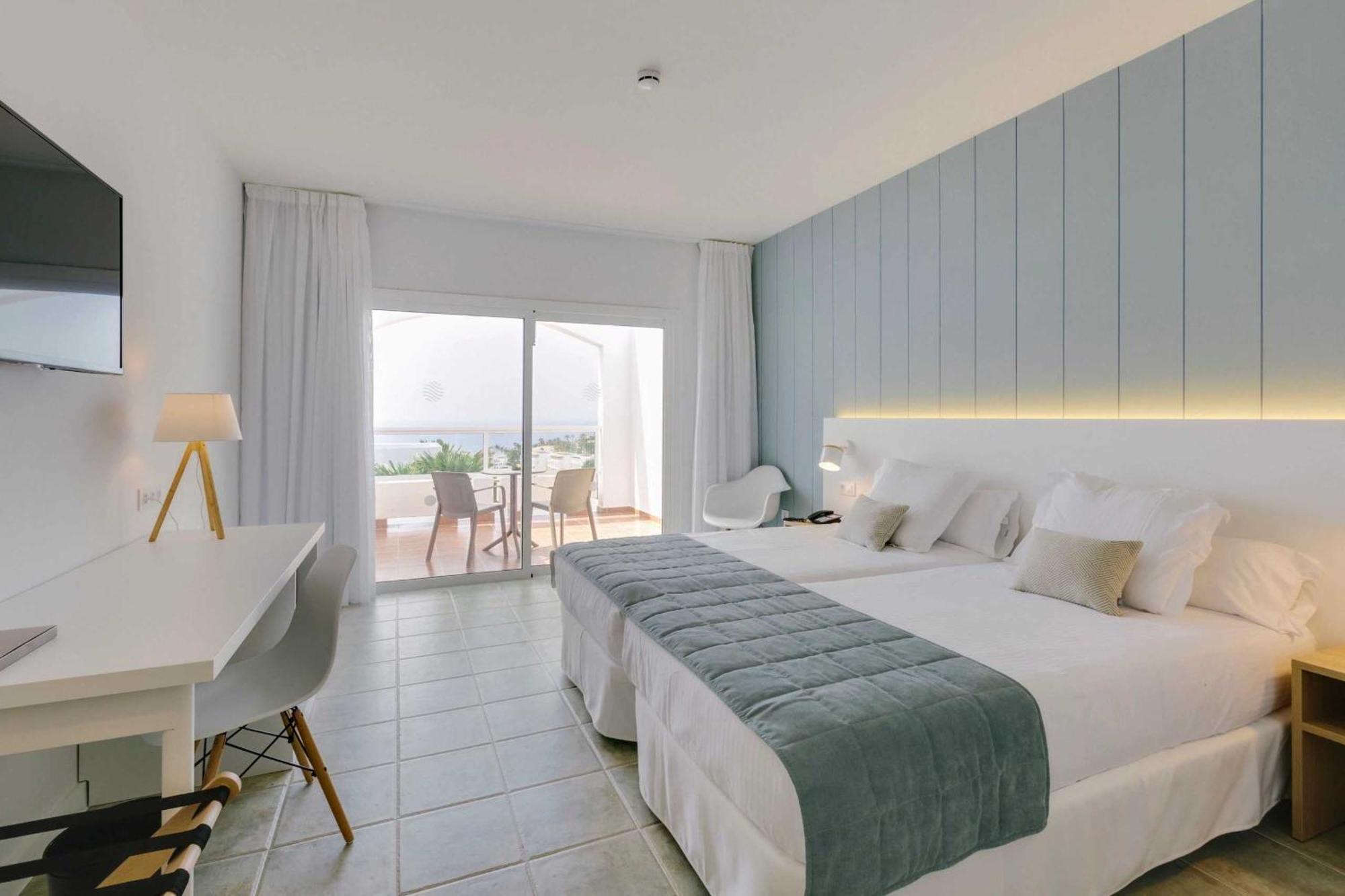 Standard Double Room with Sea View,1583177096:JPEG