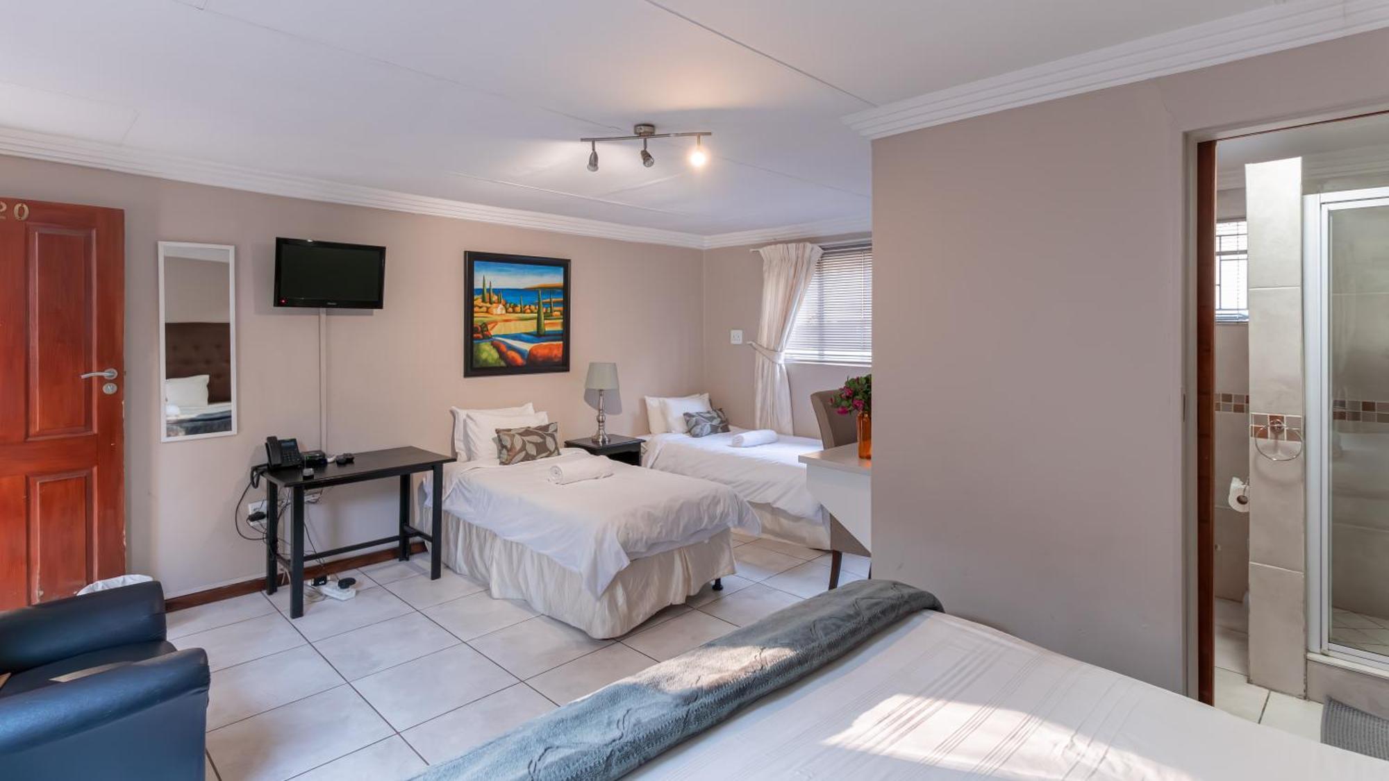 Family Room with Bathroom,1583676239:JPEG