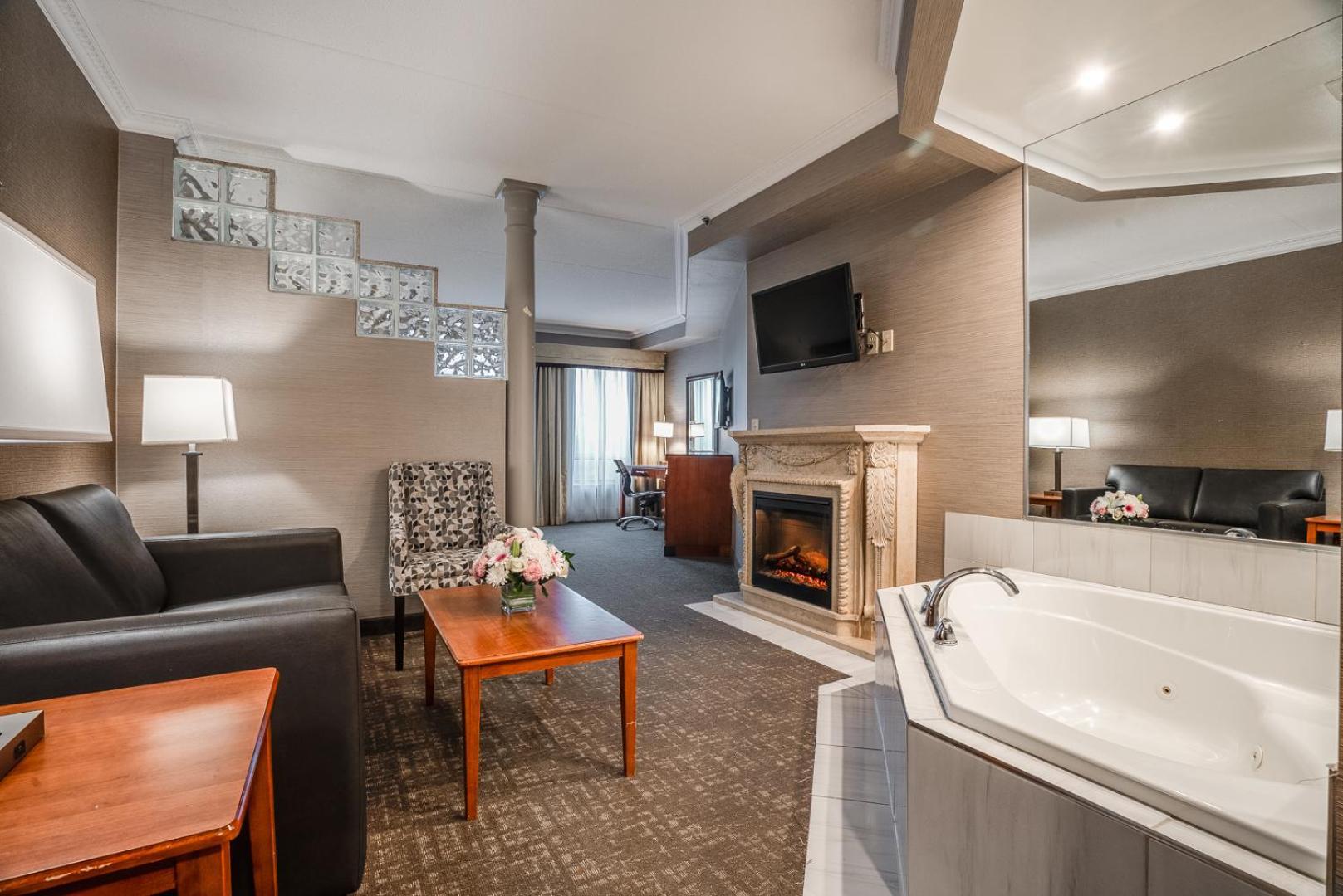 King Suite with Sofa Bed,1584424244:JPEG