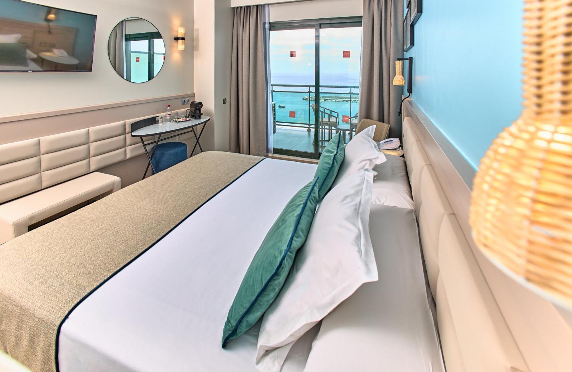 Deluxe Twin Sea View