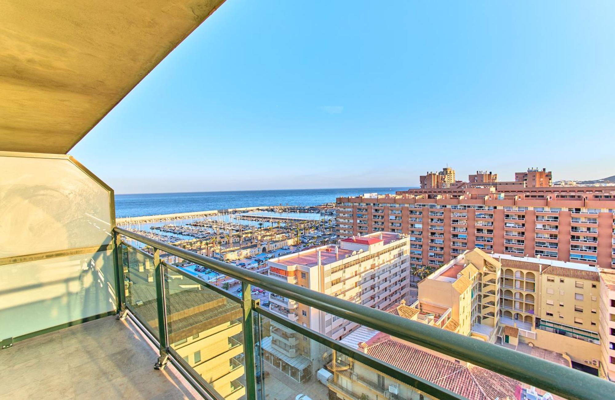 Superior Twin Room Lateral Sea View