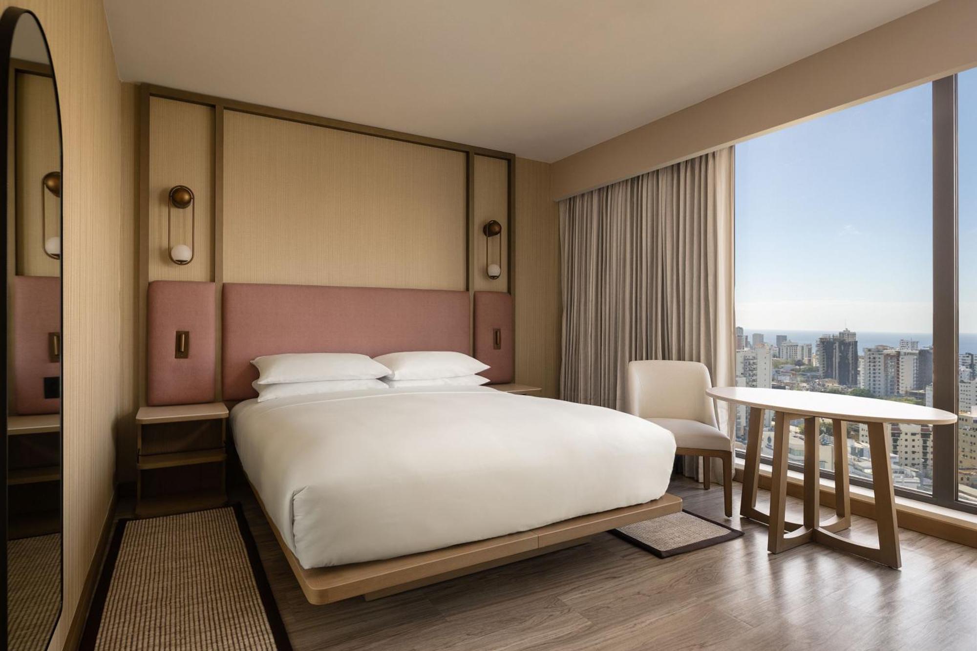 Habitación Doble Deluxe con cama extragrande y vistas a la ciudad
