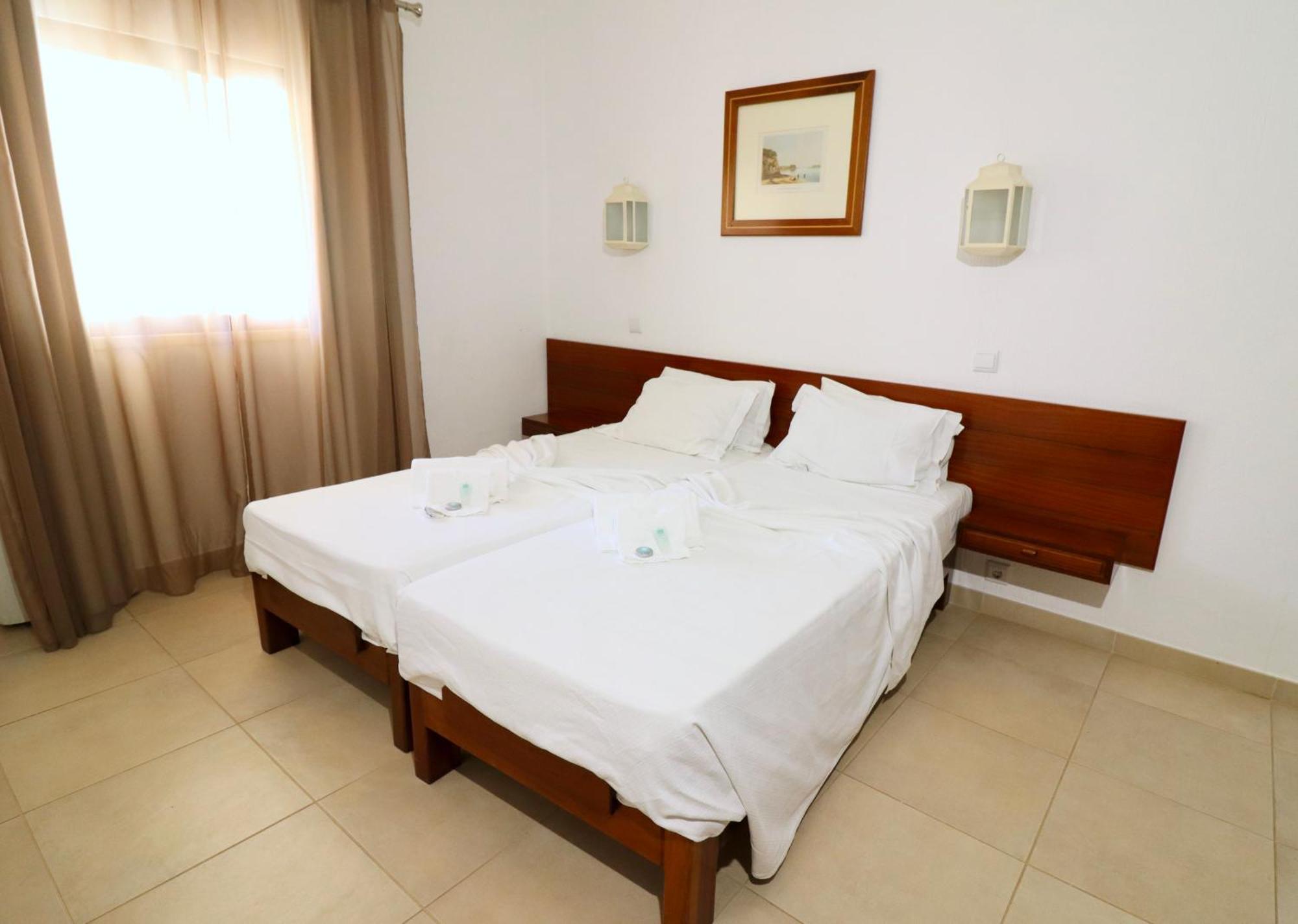 Superior One-Bedroom Apartment,1589149567:JPEG