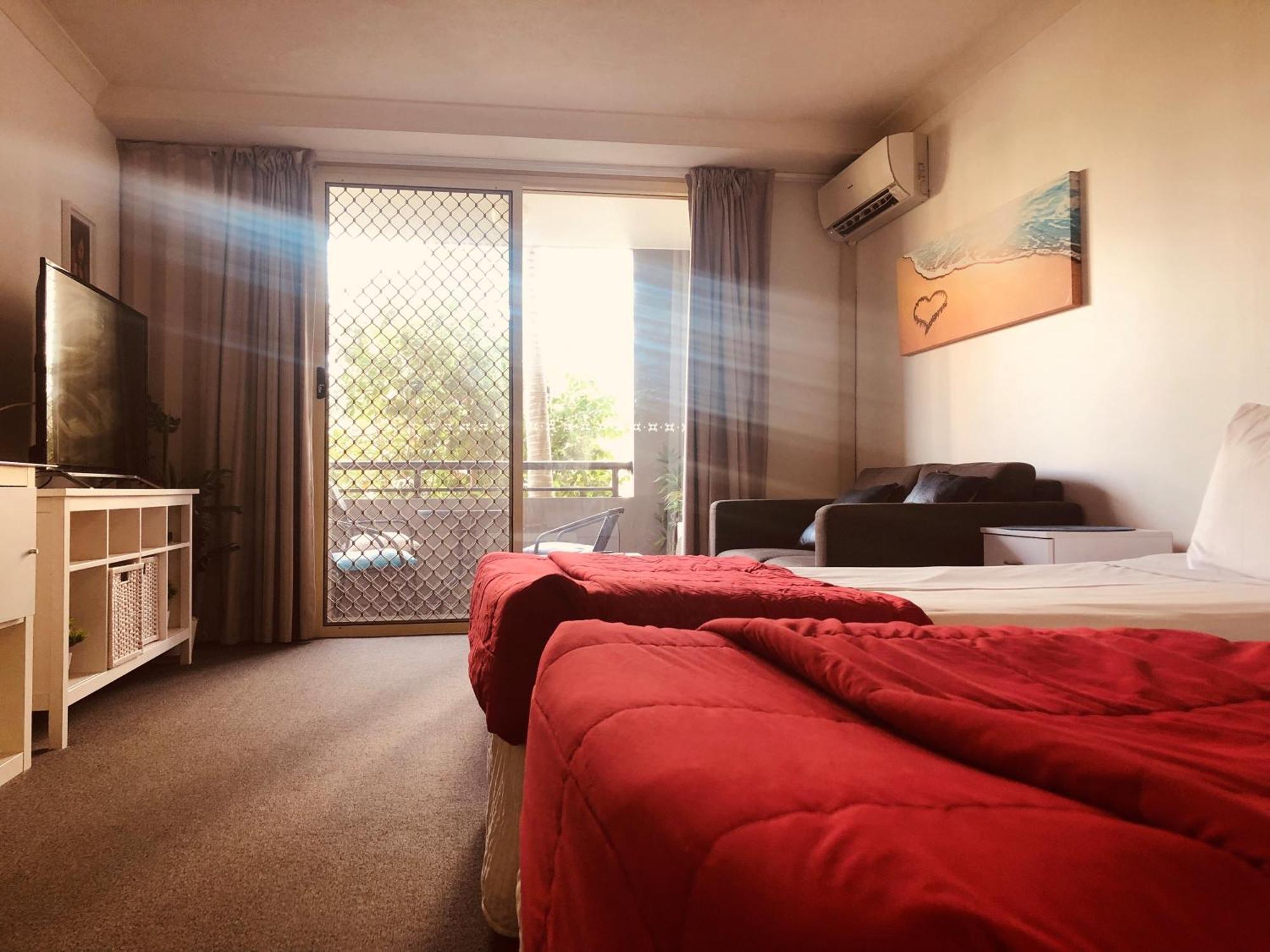 Quarto com 2 Camas de Solteiro e Vista