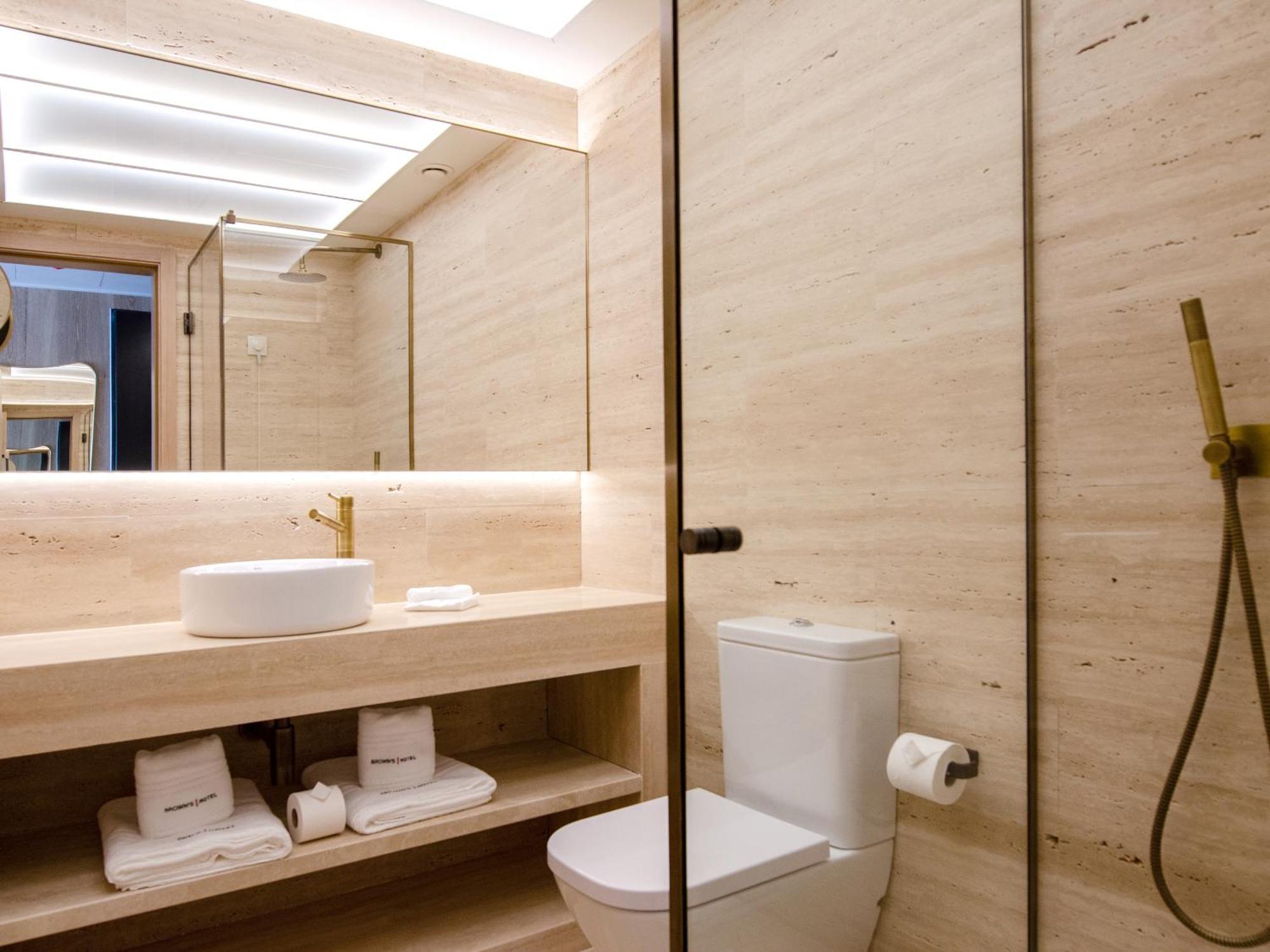 Contemporary Standard Small Room