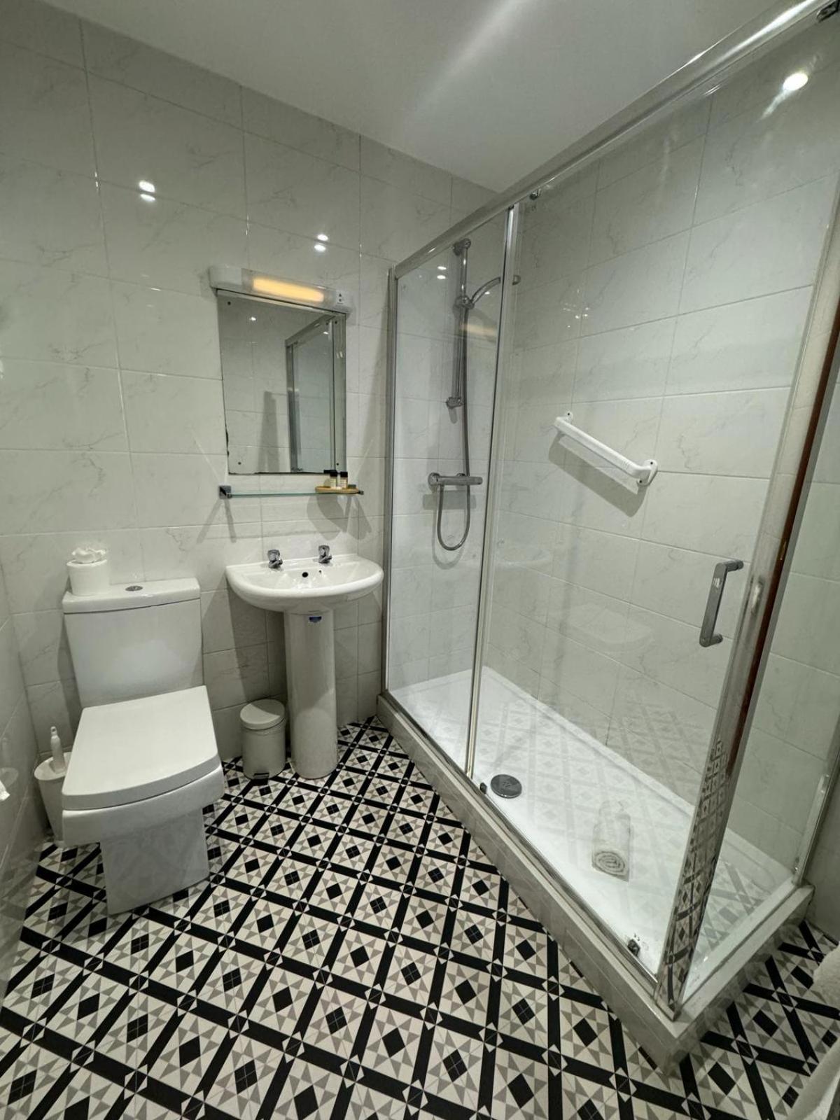 Standard Family Room,1593640341:JPEG