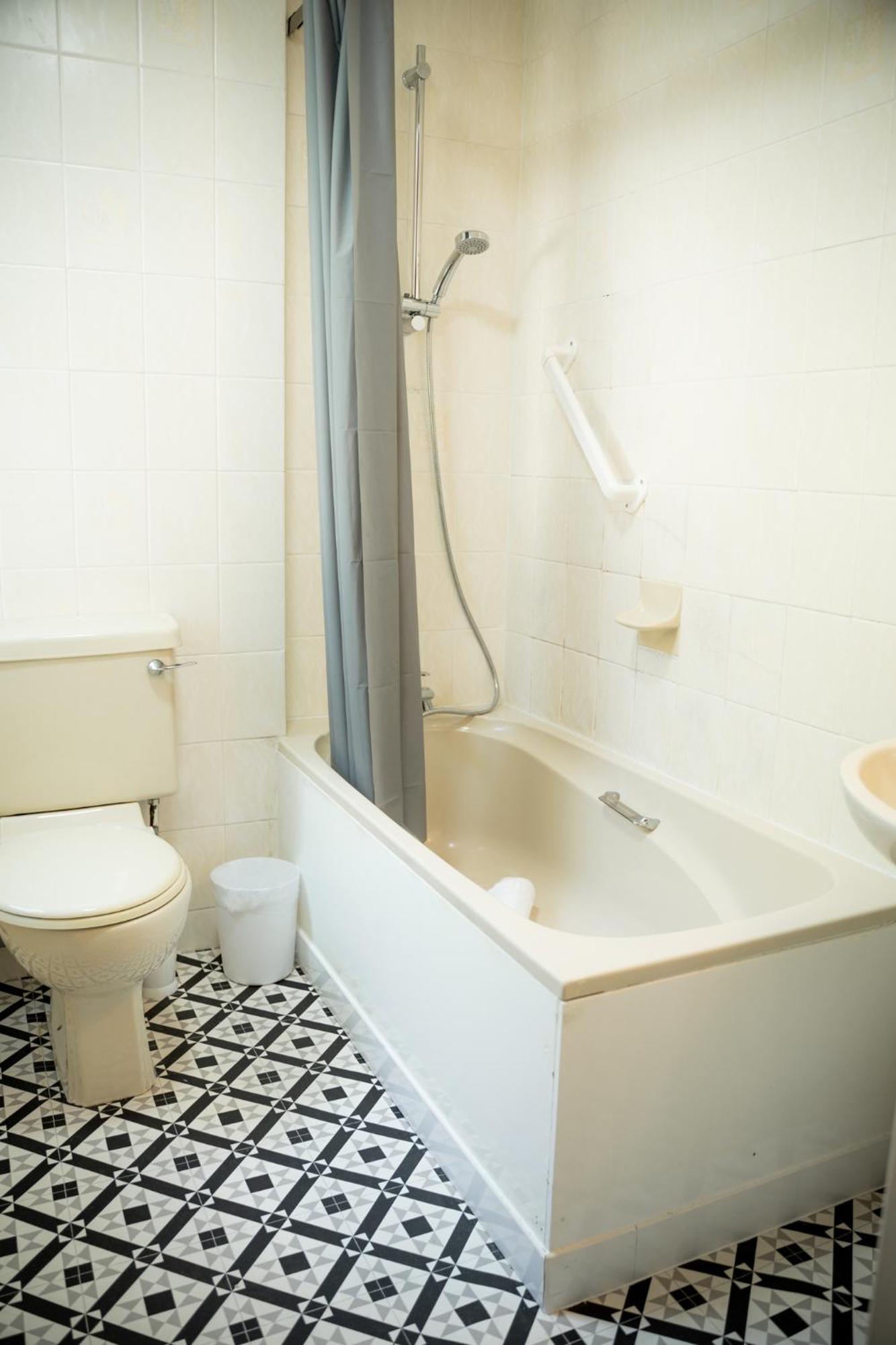 Standard Quadruple Room,1593640291:JPEG