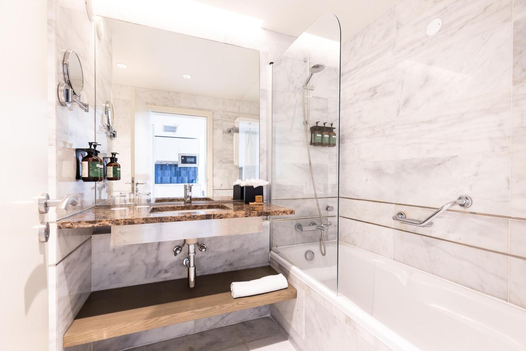 Suite met 1 Slaapkamer en Uitzicht op Zee