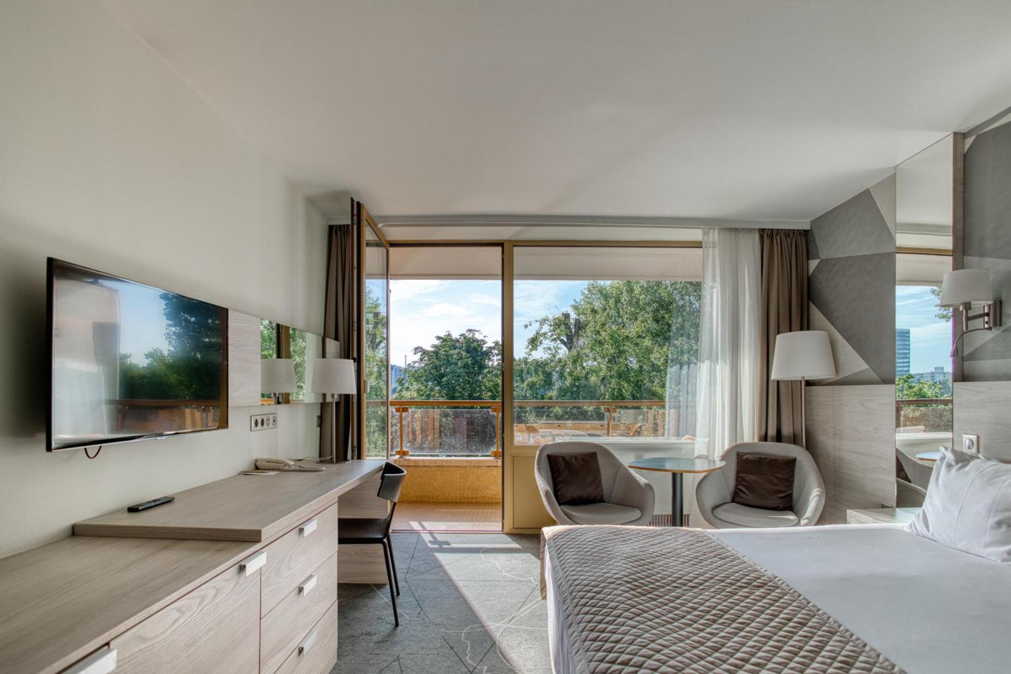 Habitación Doble Premium con acceso al centro de fitness y bienestar