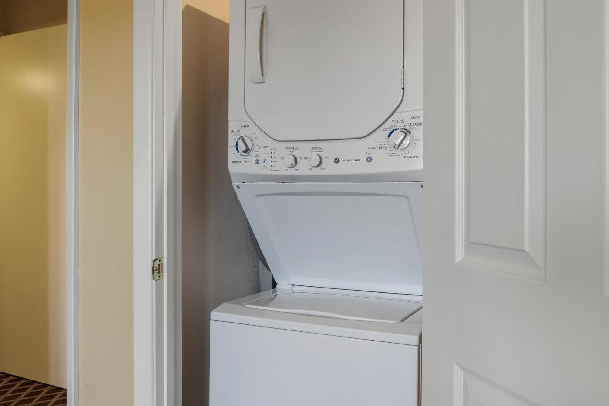 One-Bedroom Suite,1600561829:JPEG