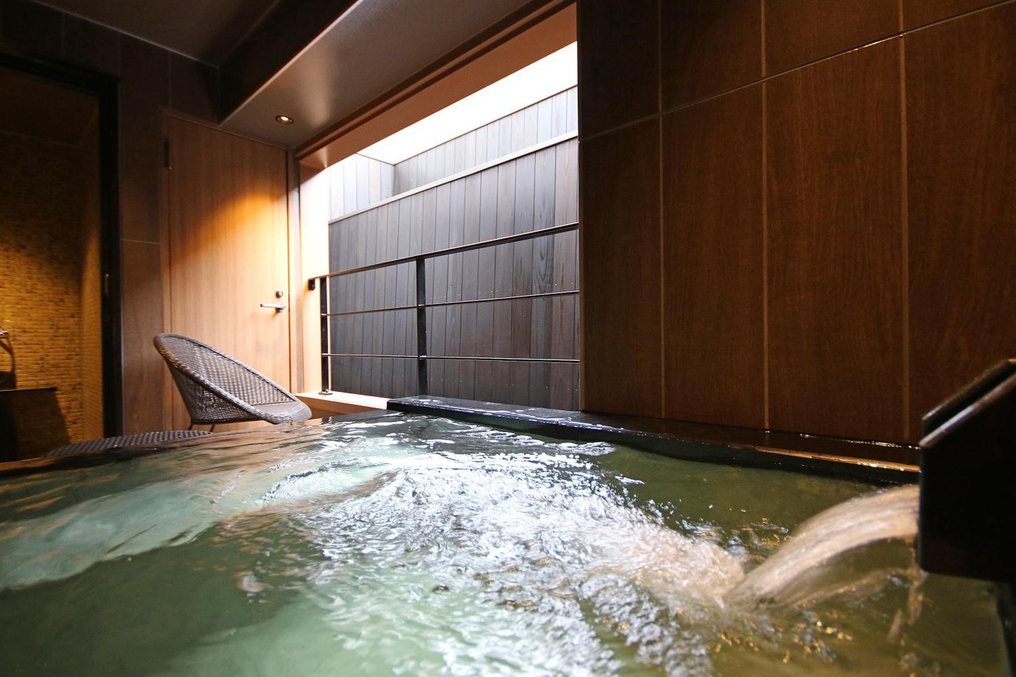 Suite with Spa Bath