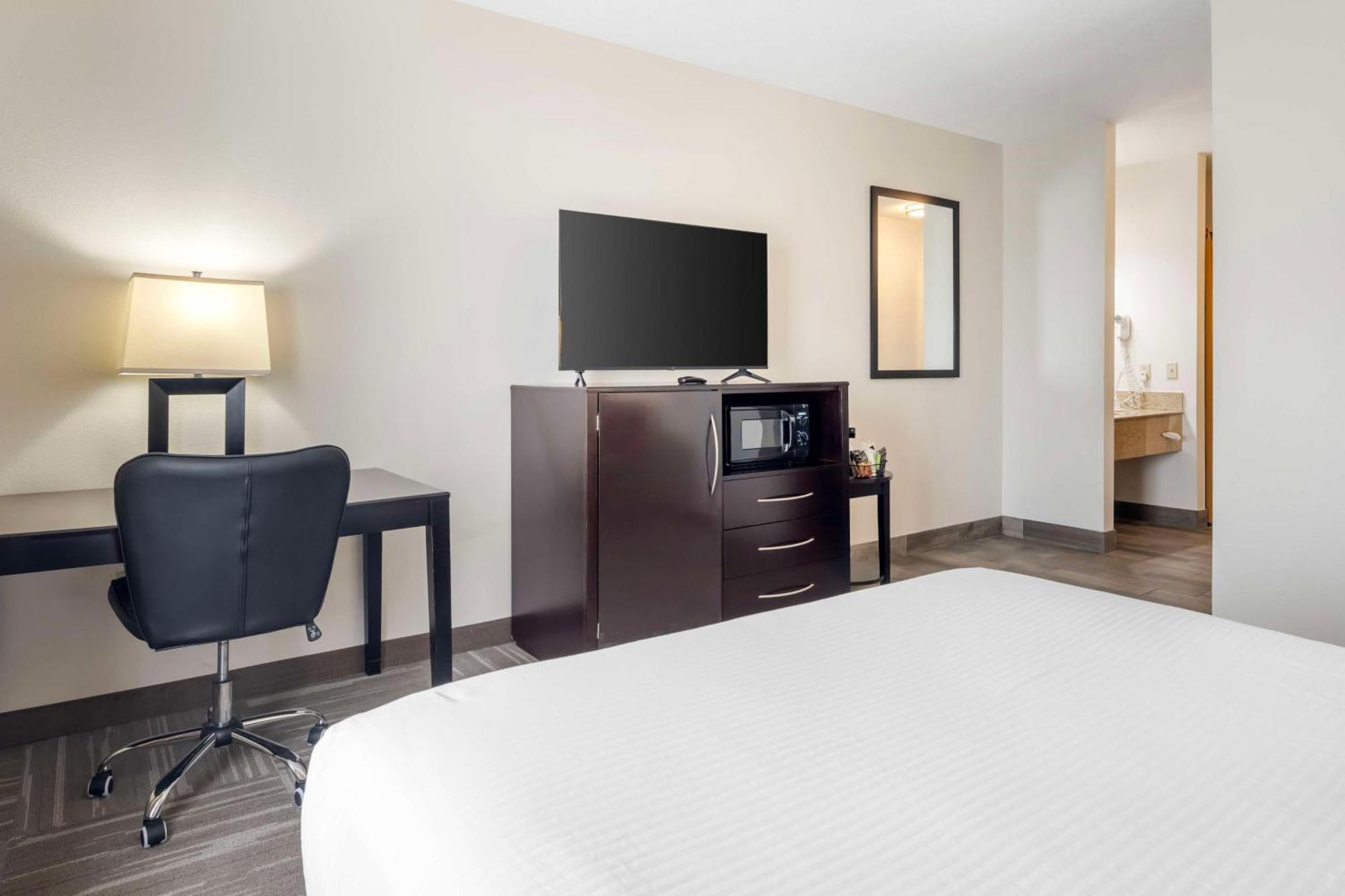 Queen Room - Mobility Accessible/Non-Smoking,1609331752:JPEG