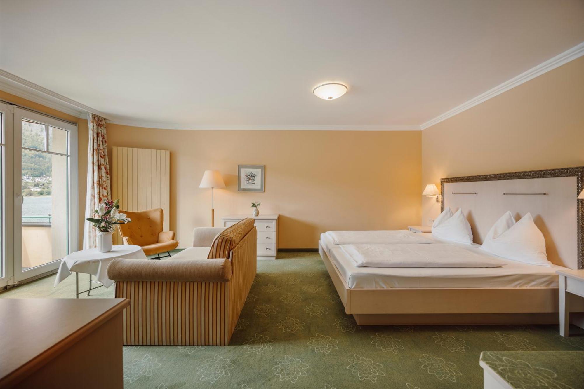 Superior Double or Twin Room Lake View