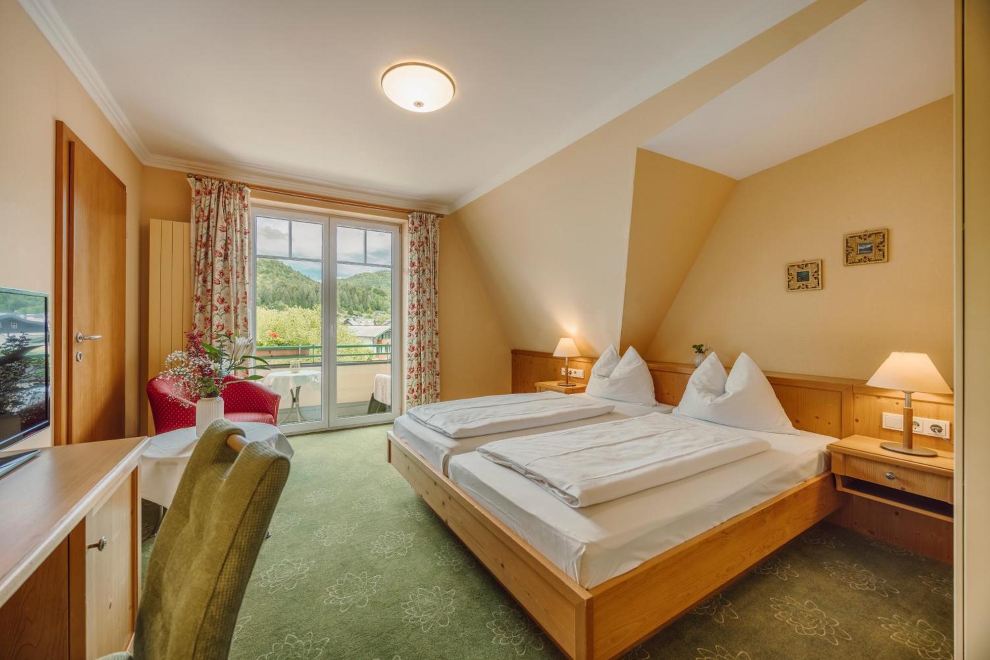 Double Room Mountain View