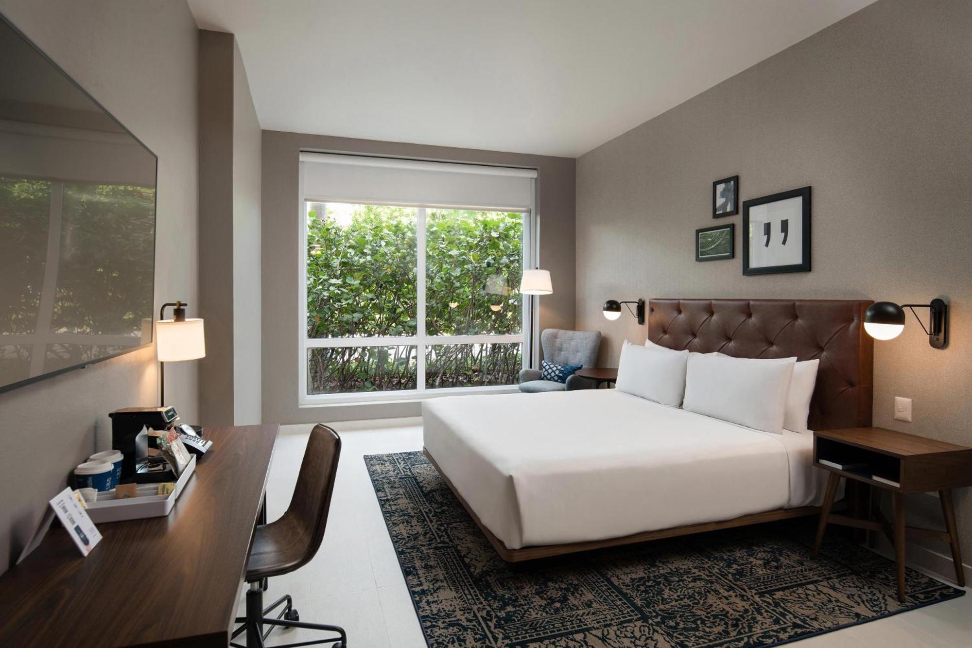 Traditional, Guest room, 1 King,1632255622:JPEG