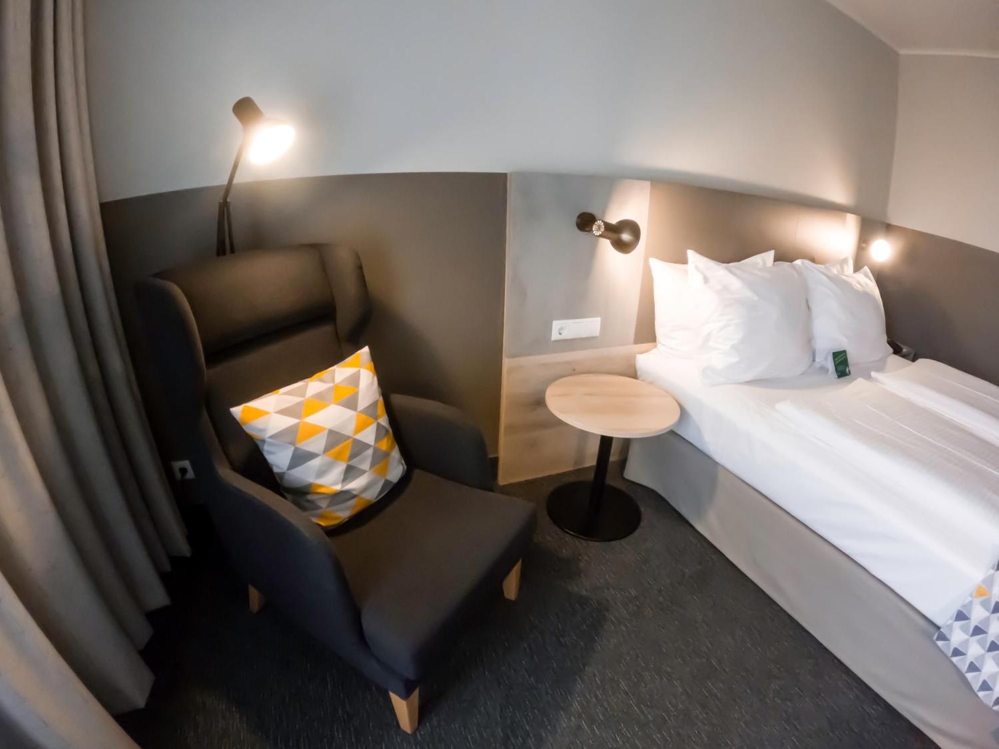 Premium Queen Room Balcony