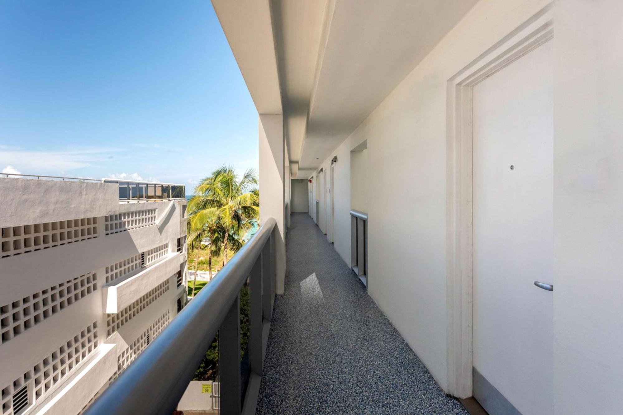 2 Queen Beds Partial Oceanview Balcony - Exterior Wing,1622046301:JPEG