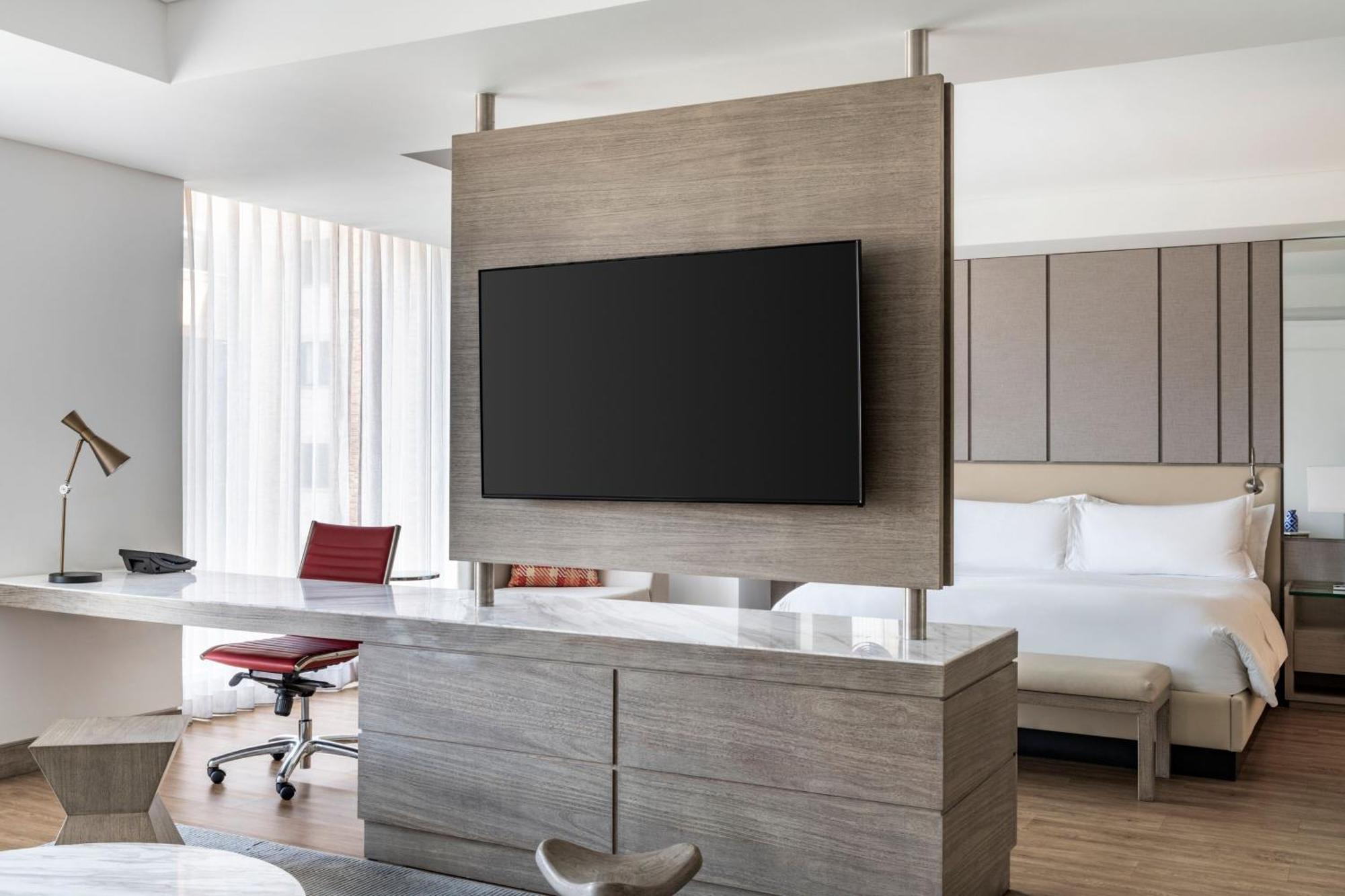 Junior King Suite