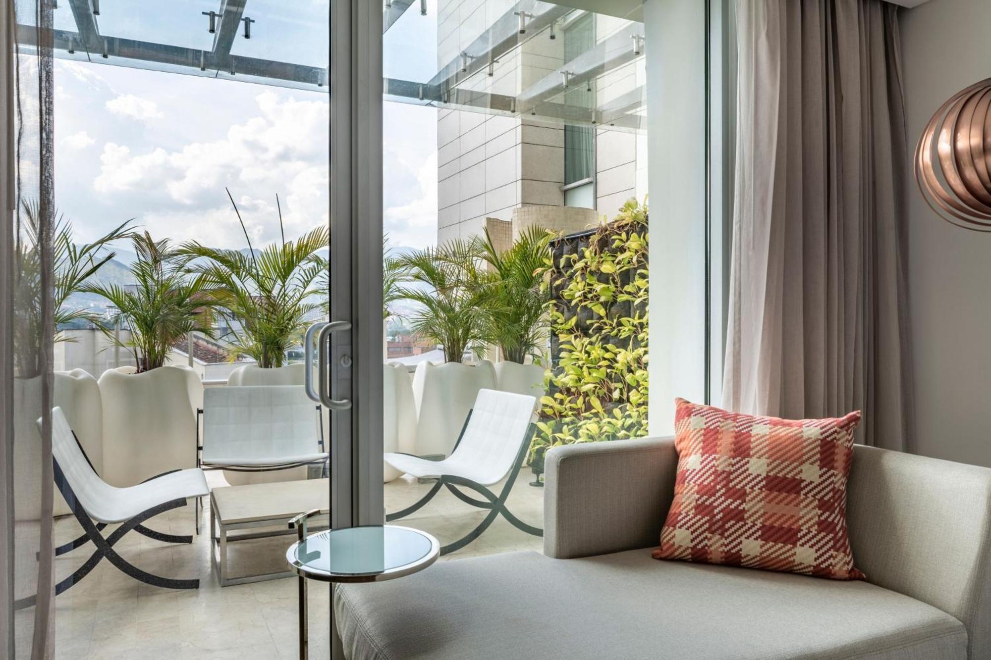 King Room Terrace Concierge Lounge Access