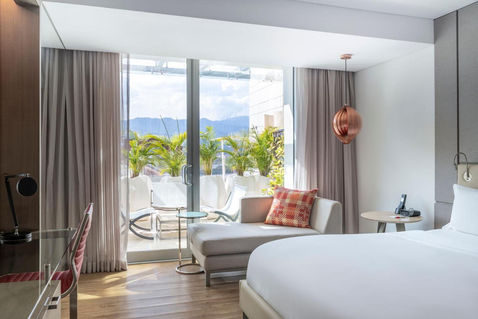 King Room Terrace Concierge Lounge Access