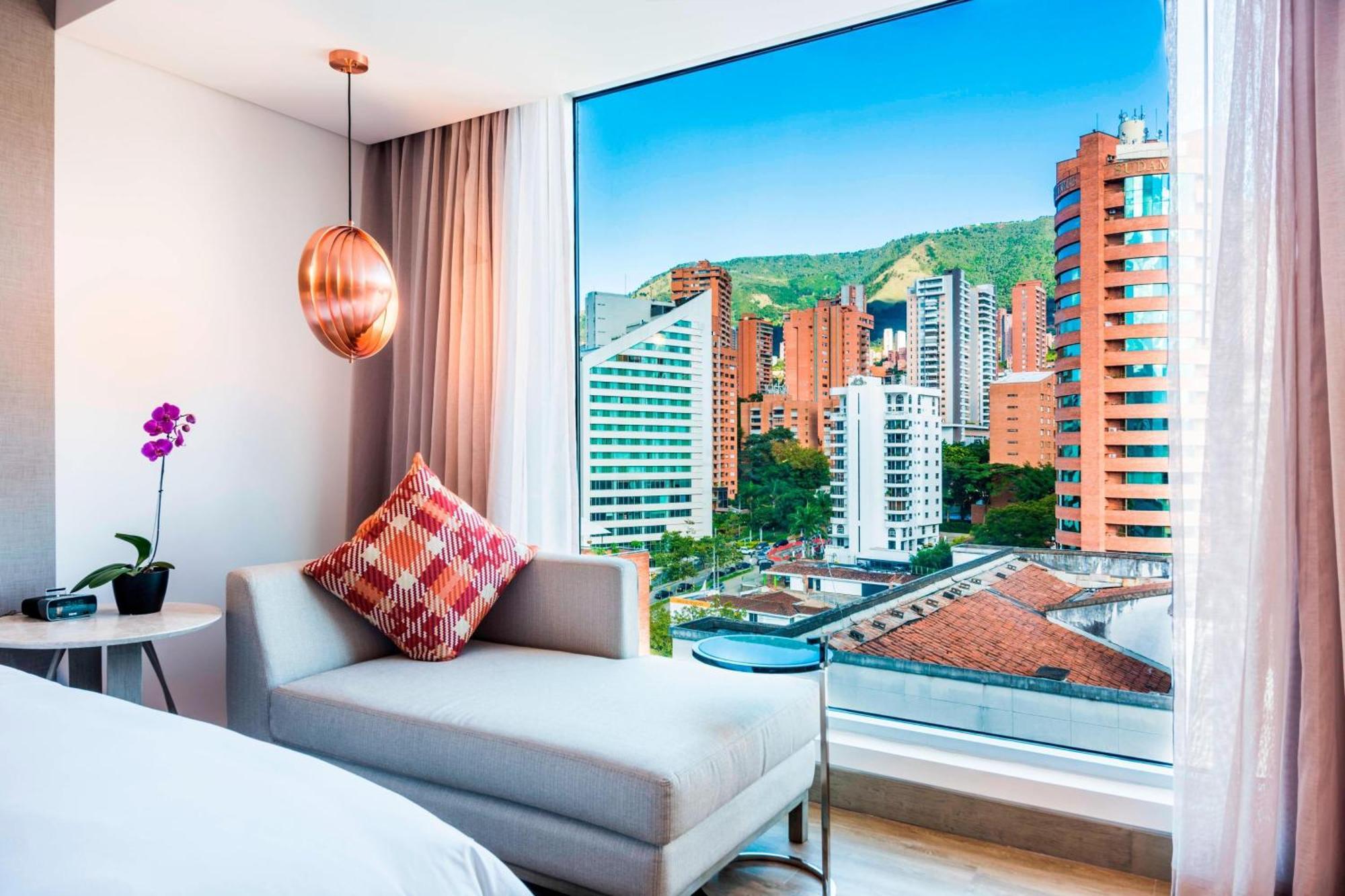 Deuxe King Room