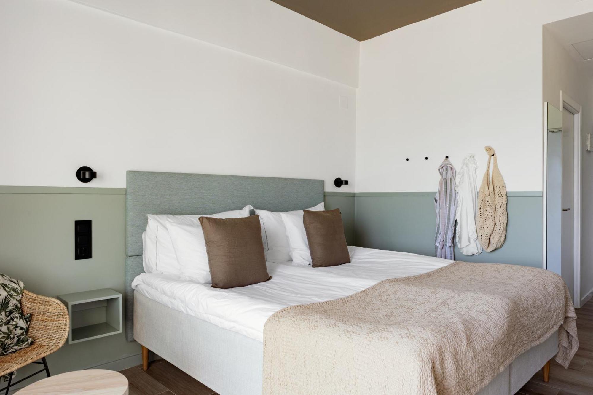 Standard Twin Room with Sea View