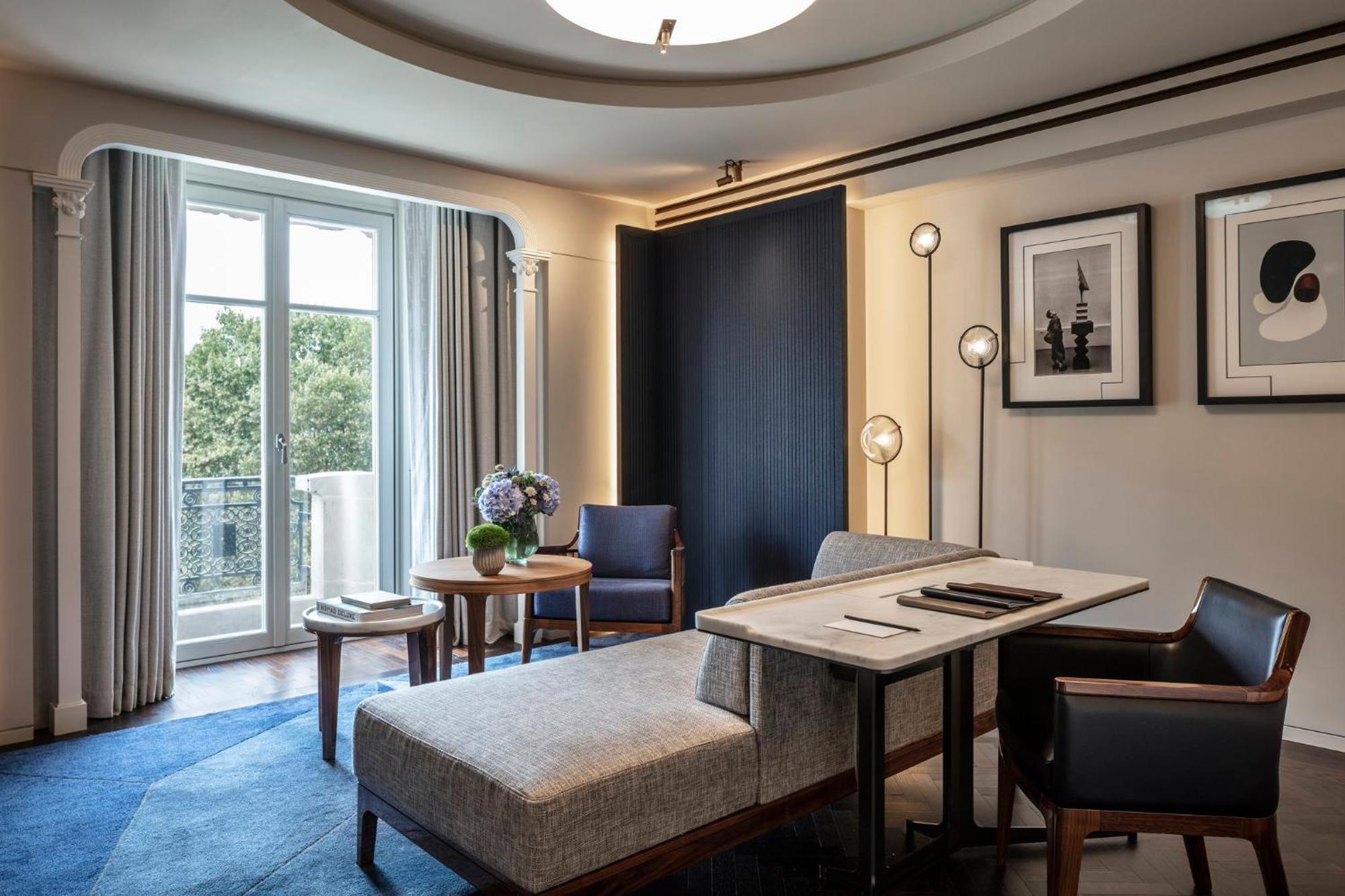 Suite Júnior com Varanda