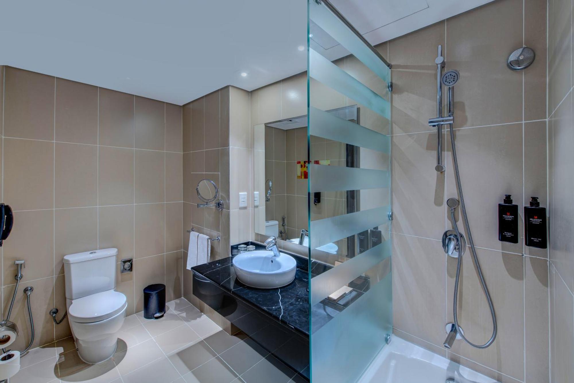 Business Class Room with King Bed (Canal View),1662983031:JPEG