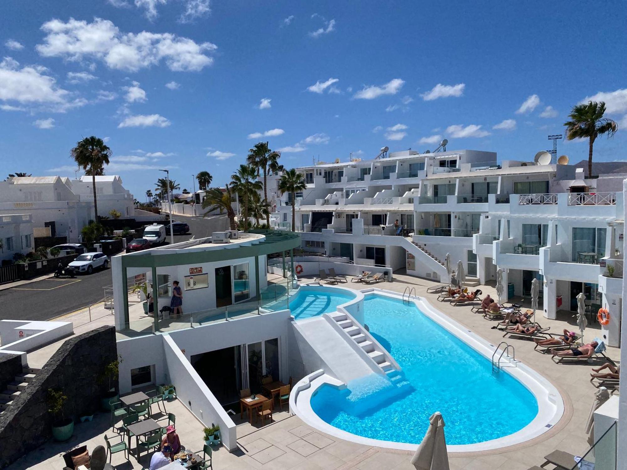 Studio Pool View