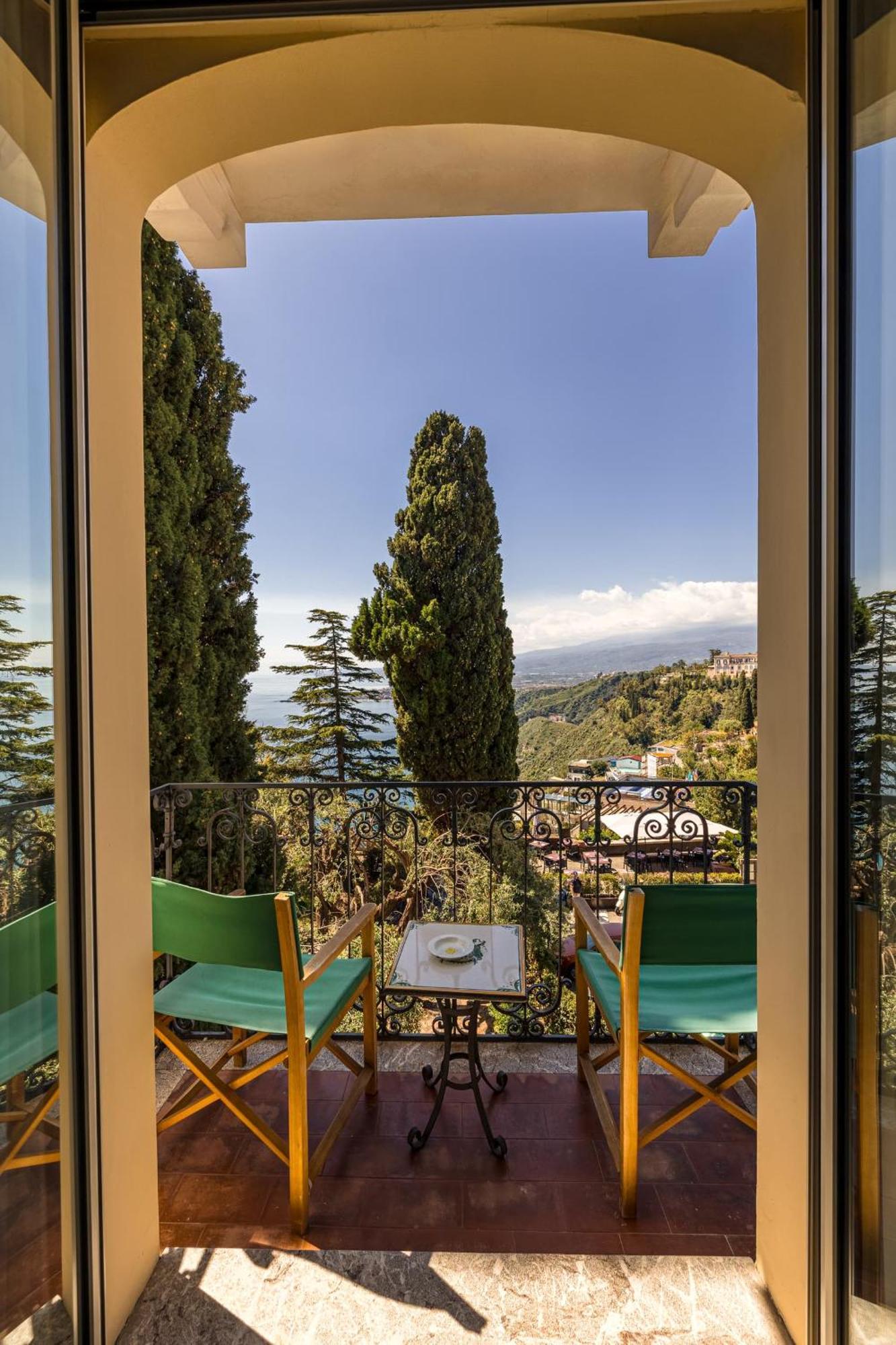 Junior Suite with Mountain View