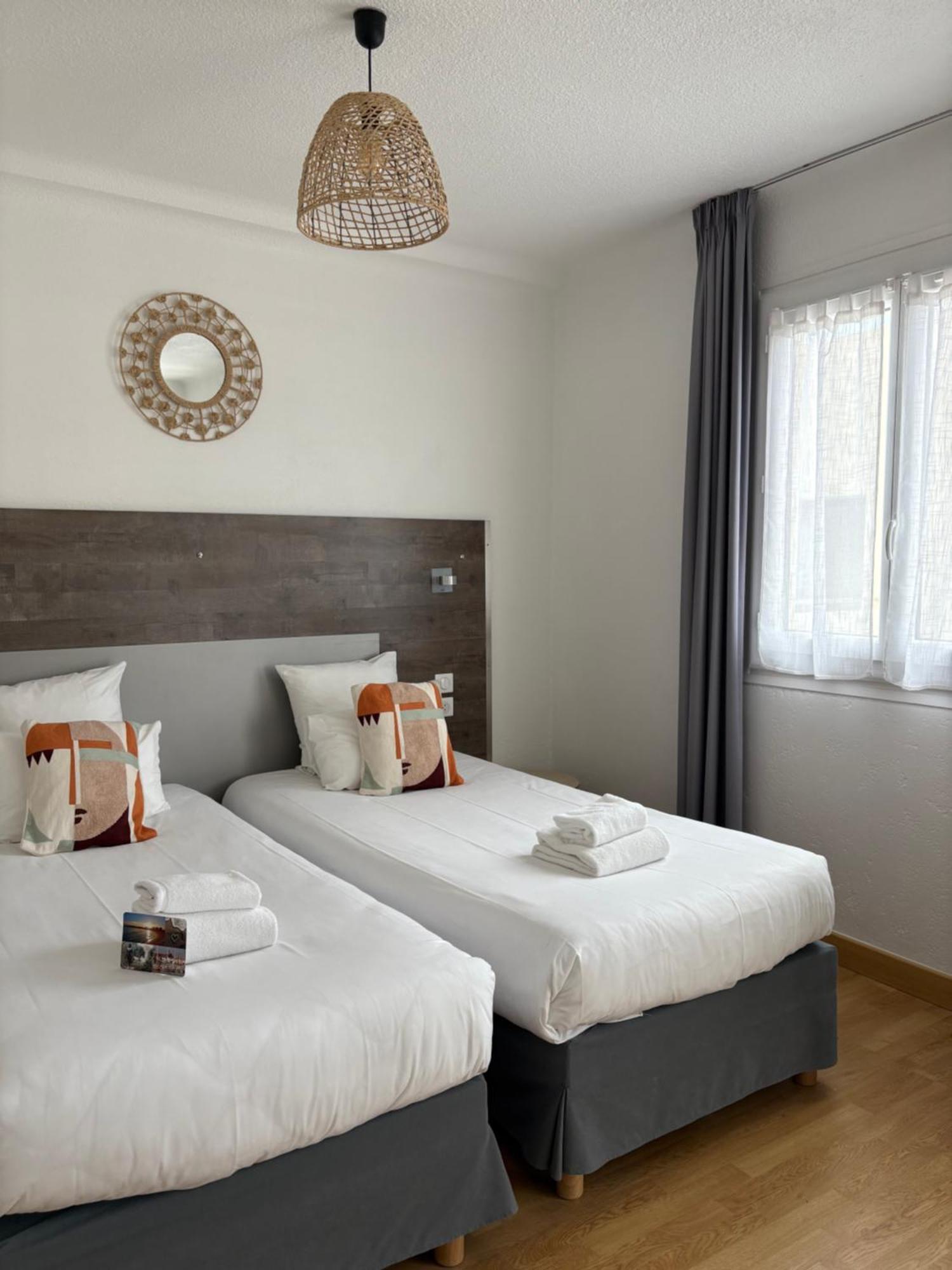 Economy Triple Room Interior Patio View
