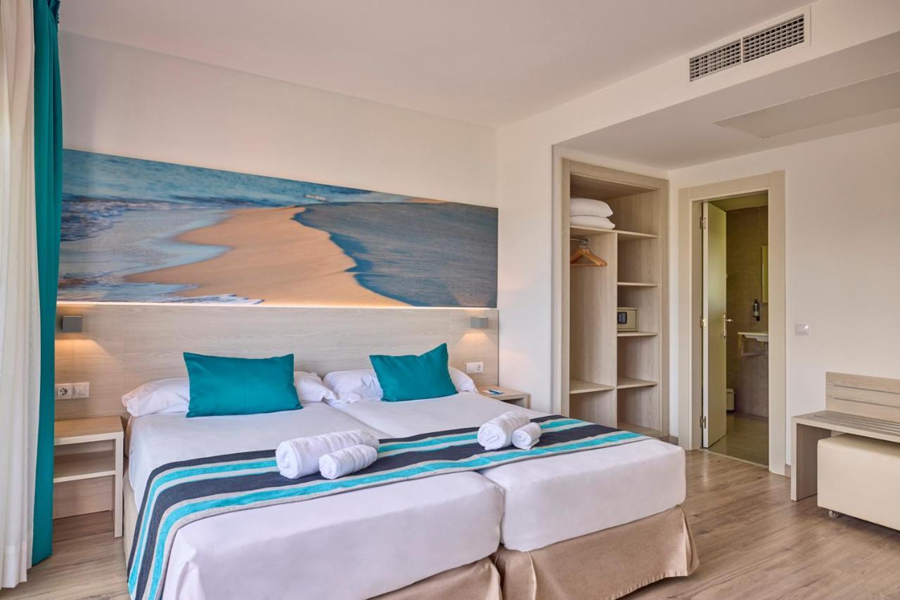 Premium Twin Room with Side Sea View and Balcony